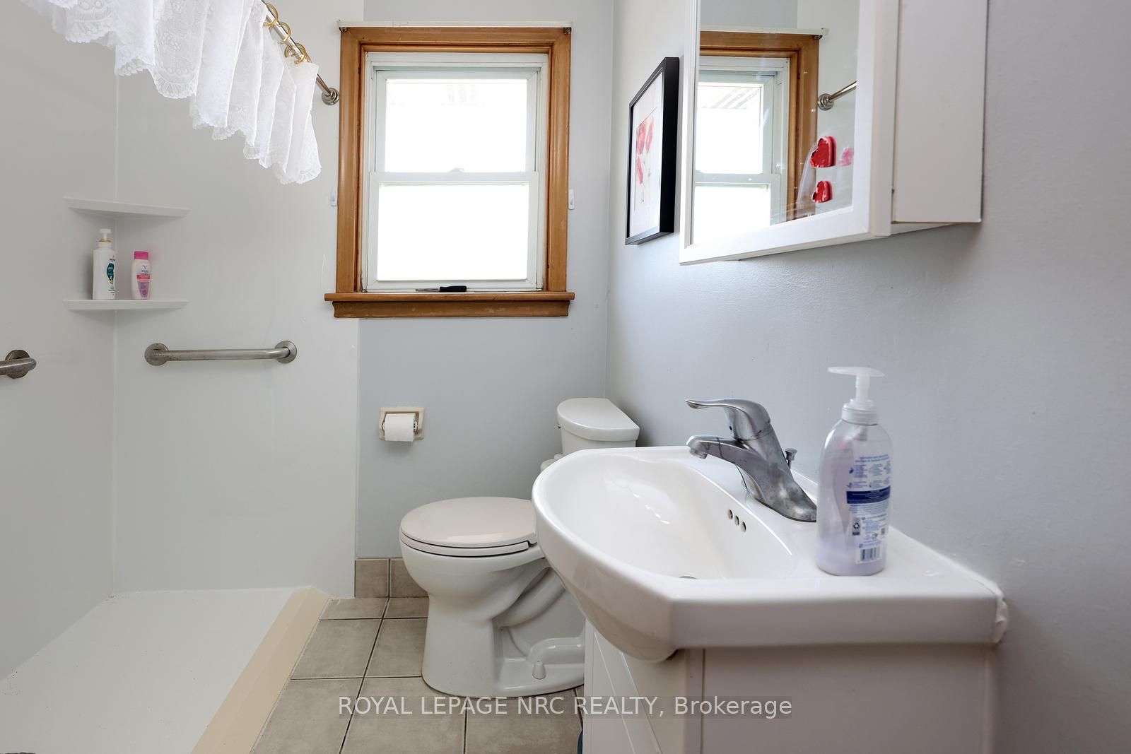 513 Ridge Road W Property Photo 20
