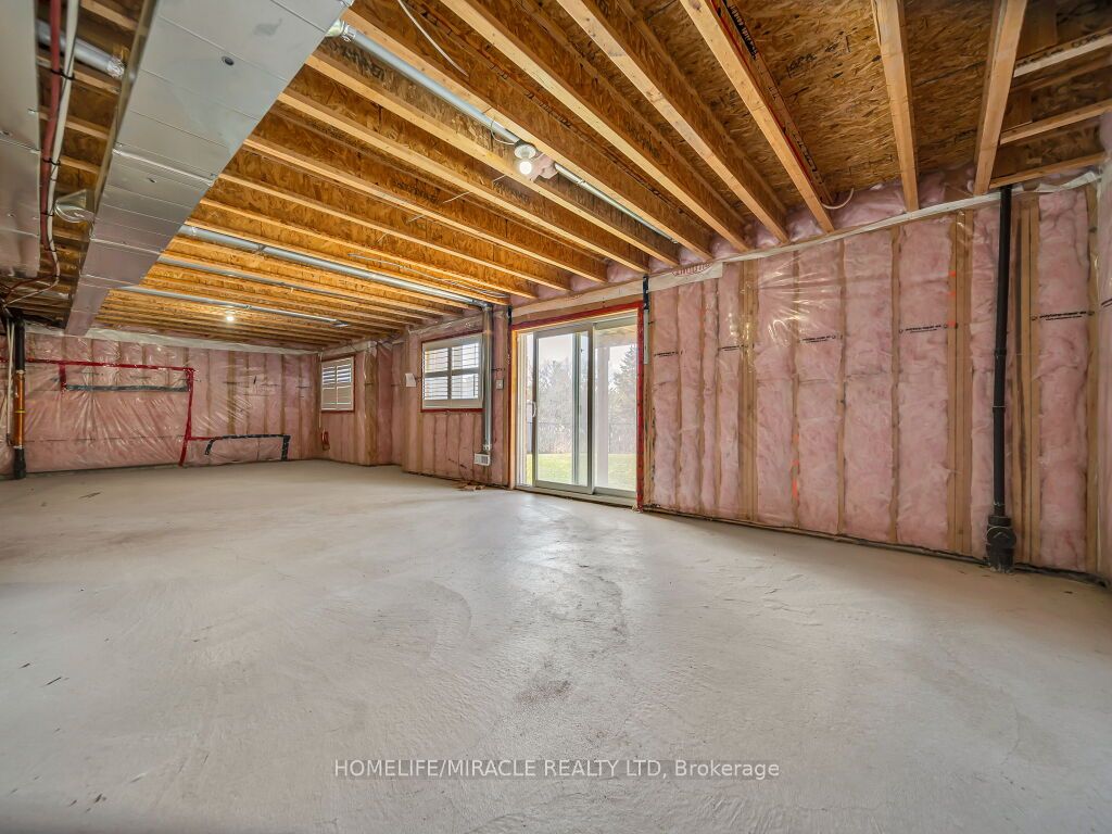 52 Compass Trail Property Photo 39