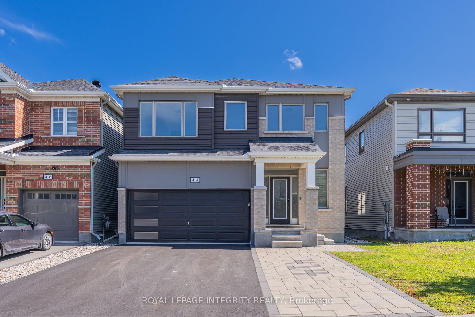 414 Aphelion Crescent Property Photo 1