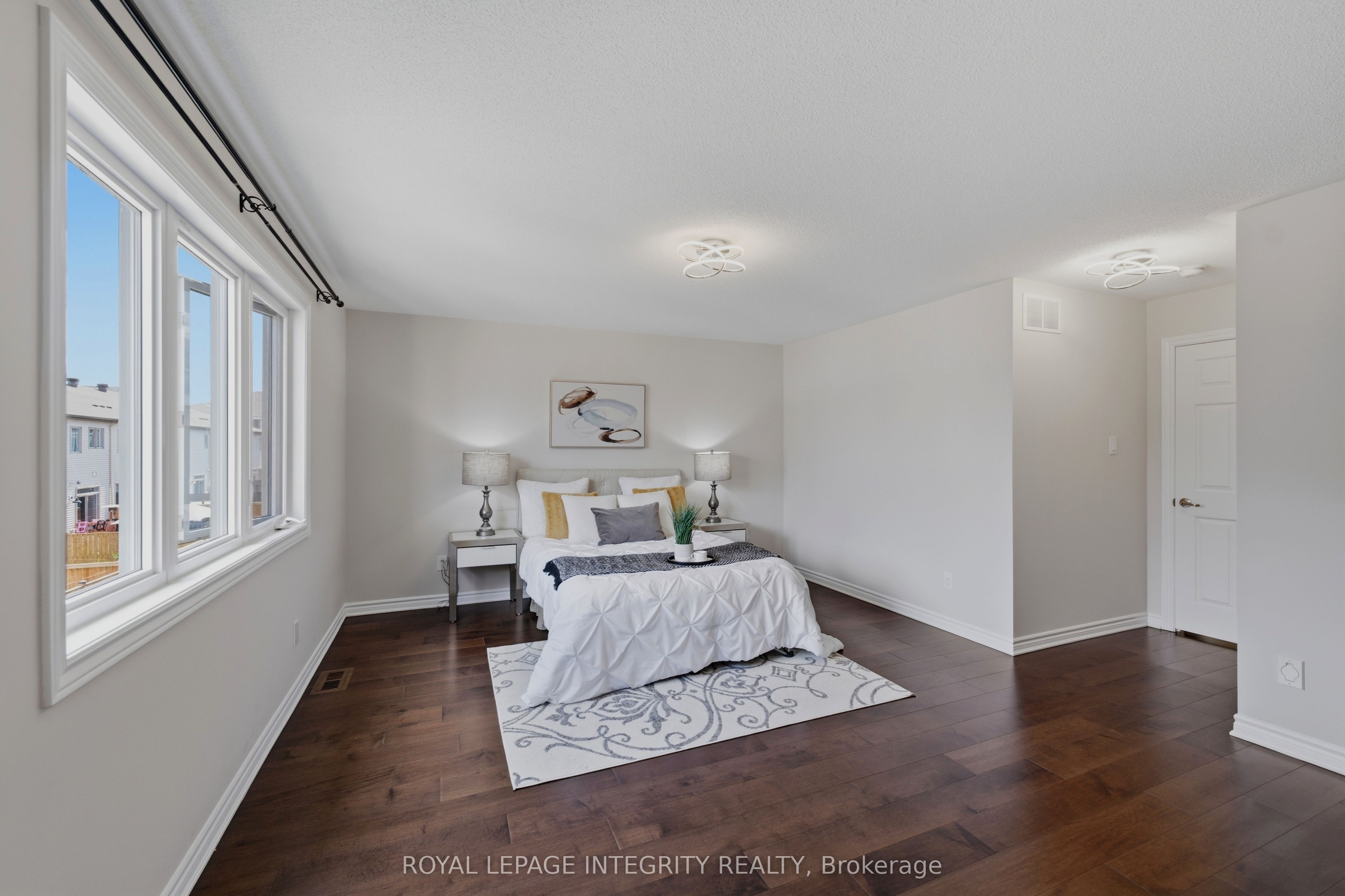 414 Aphelion Crescent Property Photo 24
