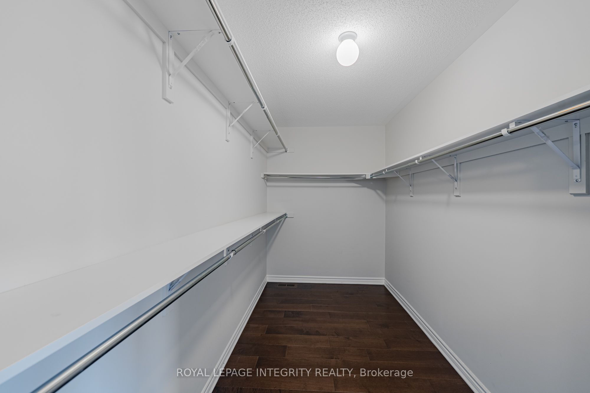 414 Aphelion Crescent Property Photo 25