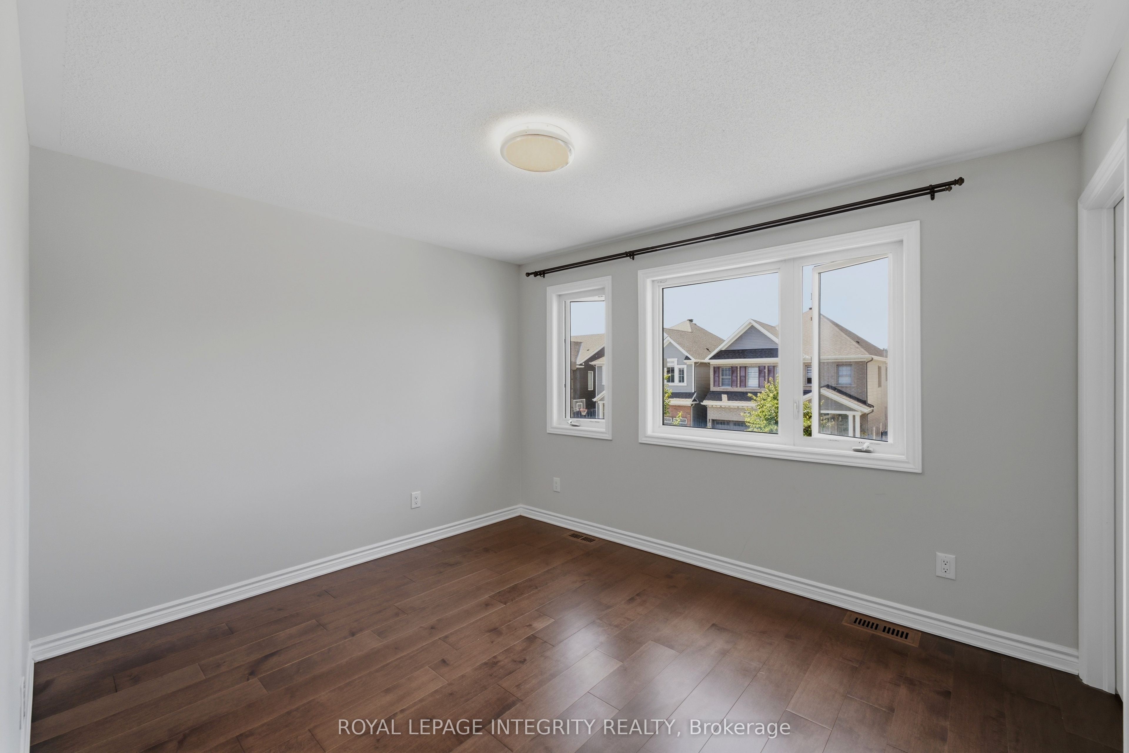 414 Aphelion Crescent Property Photo 28