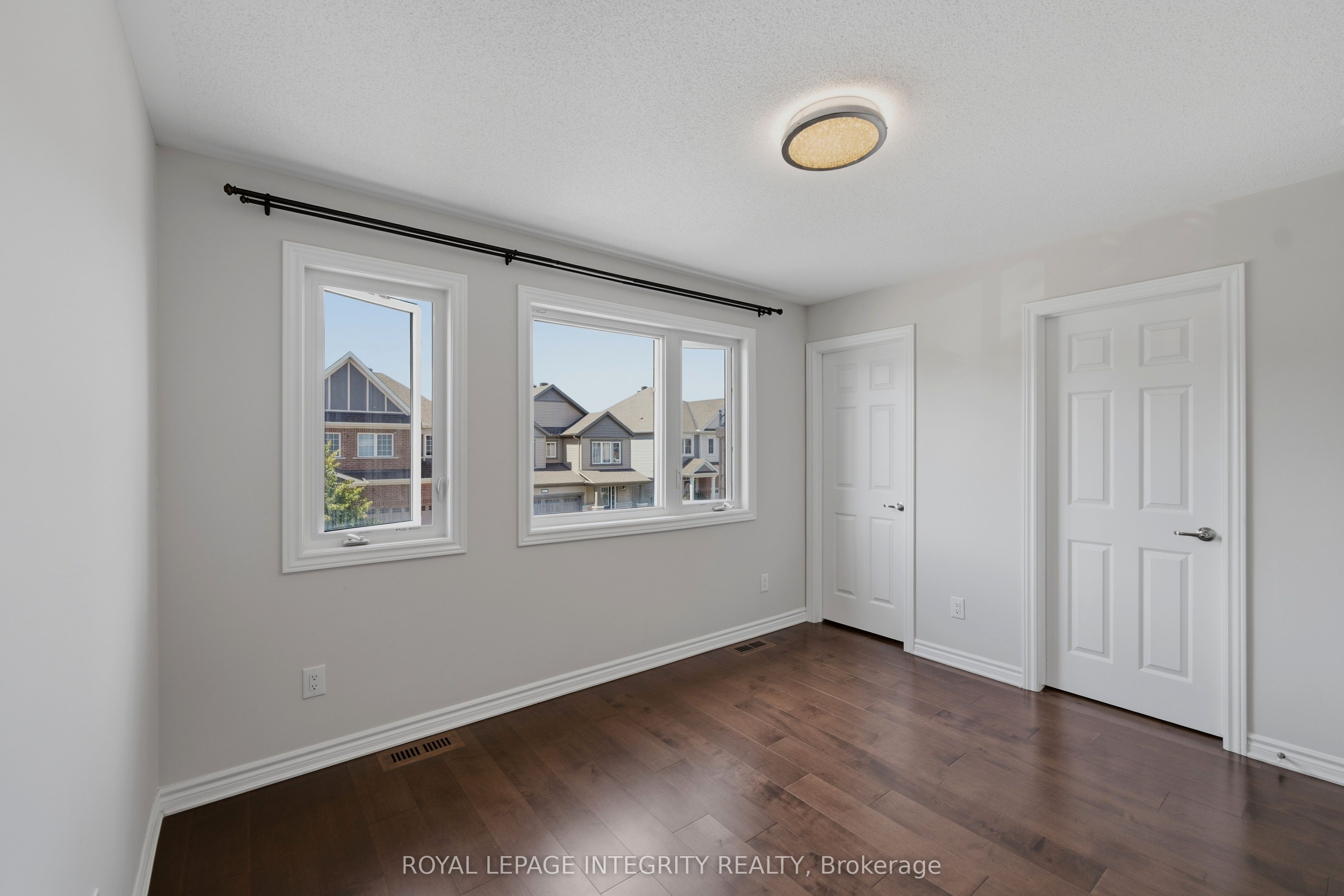 414 Aphelion Crescent Property Photo 29