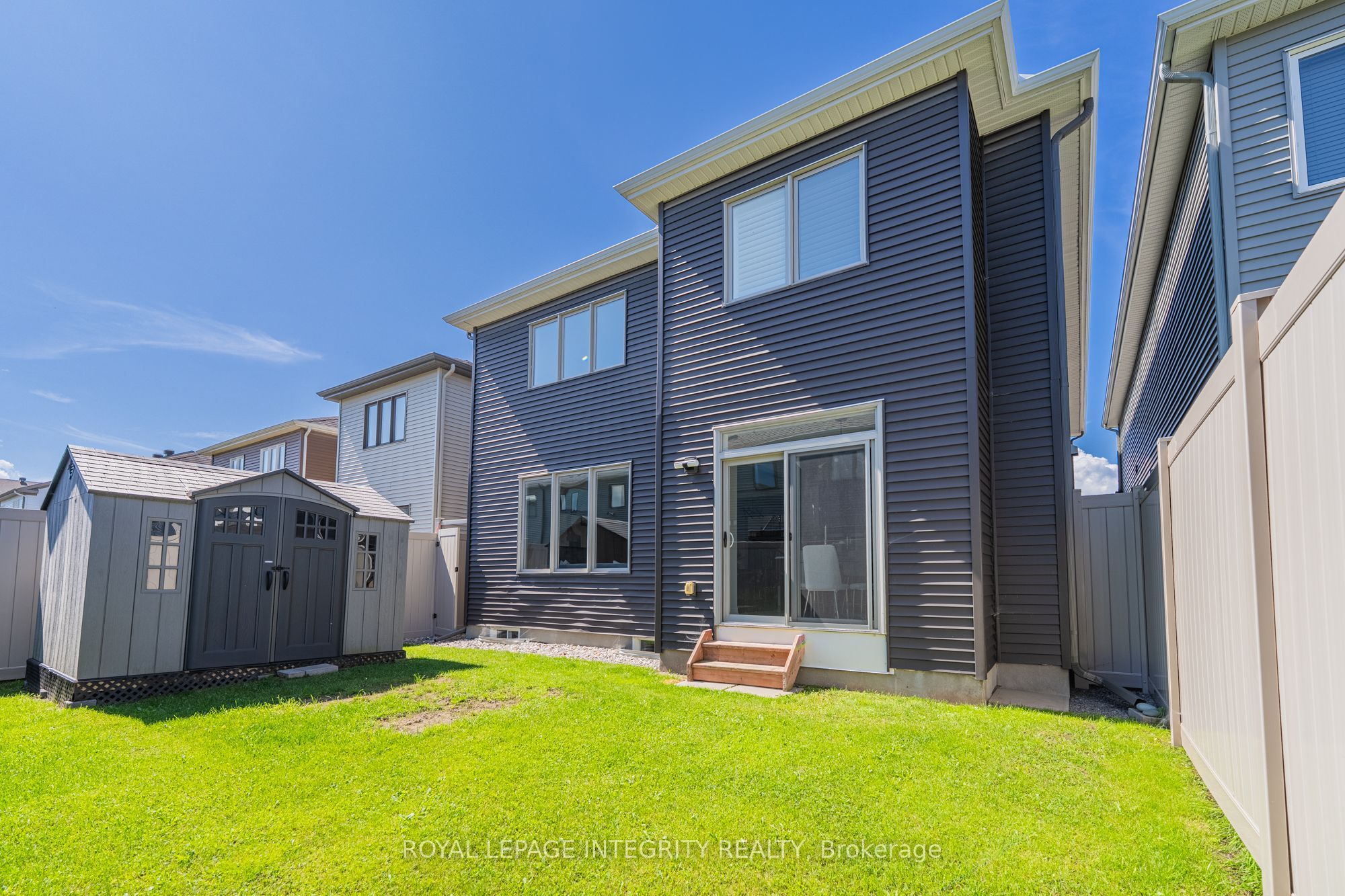 414 Aphelion Crescent Property Photo 41
