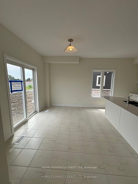 121 Gildersleeve Boulevard Property Photo 8