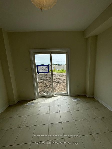 121 Gildersleeve Boulevard Property Photo 9
