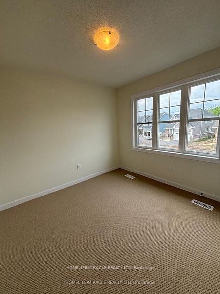 121 Gildersleeve Boulevard Property Photo 15