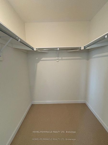 121 Gildersleeve Boulevard Property Photo 16