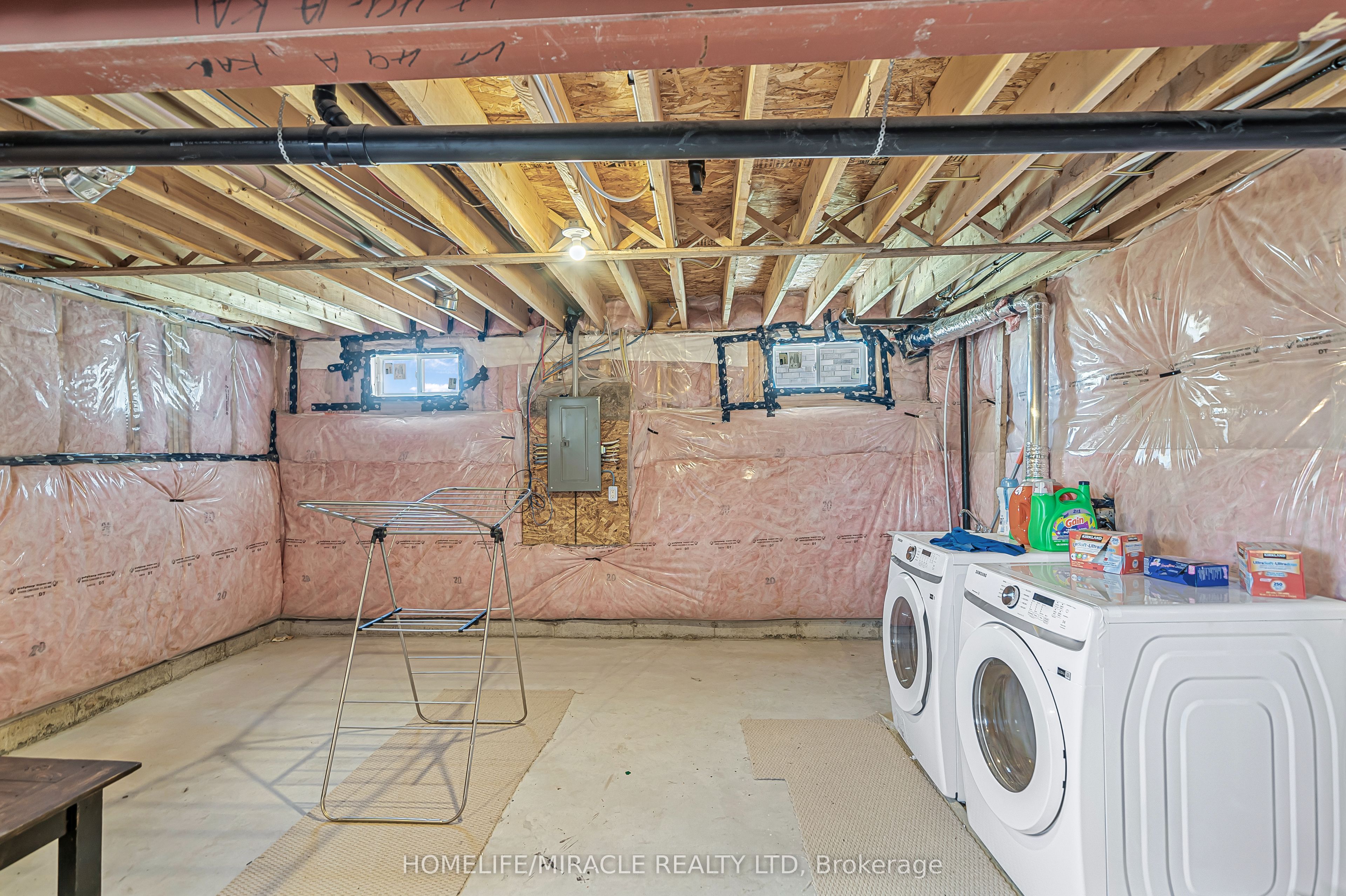 121 Gildersleeve Boulevard Property Photo 22