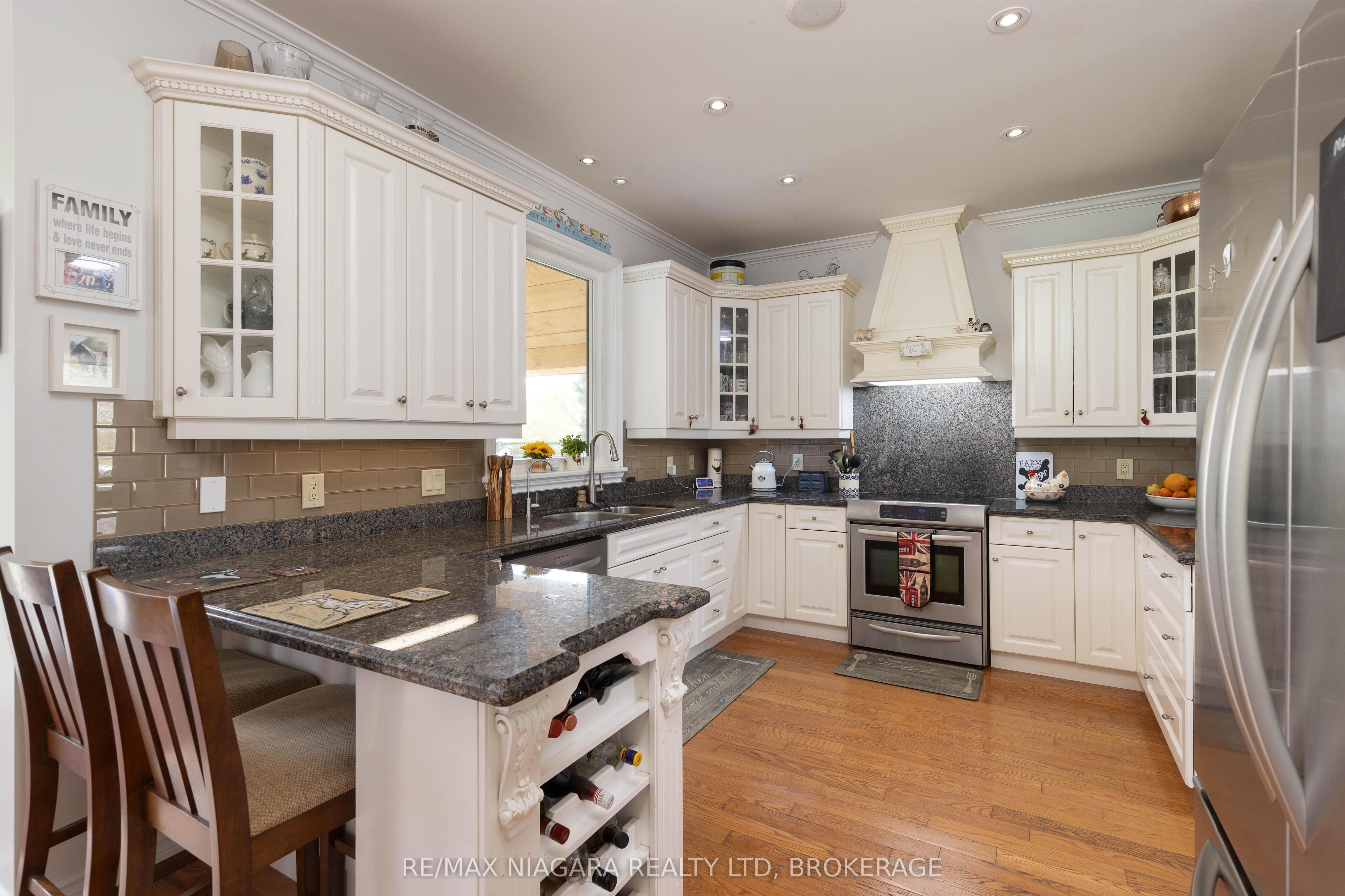 8056 Cathedral Drive Property Photo 14