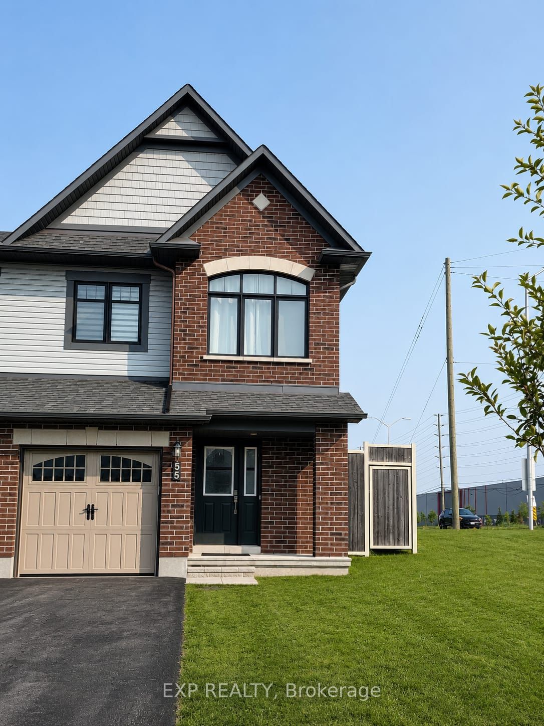 55 Fallengale Crescent Property Photo 1