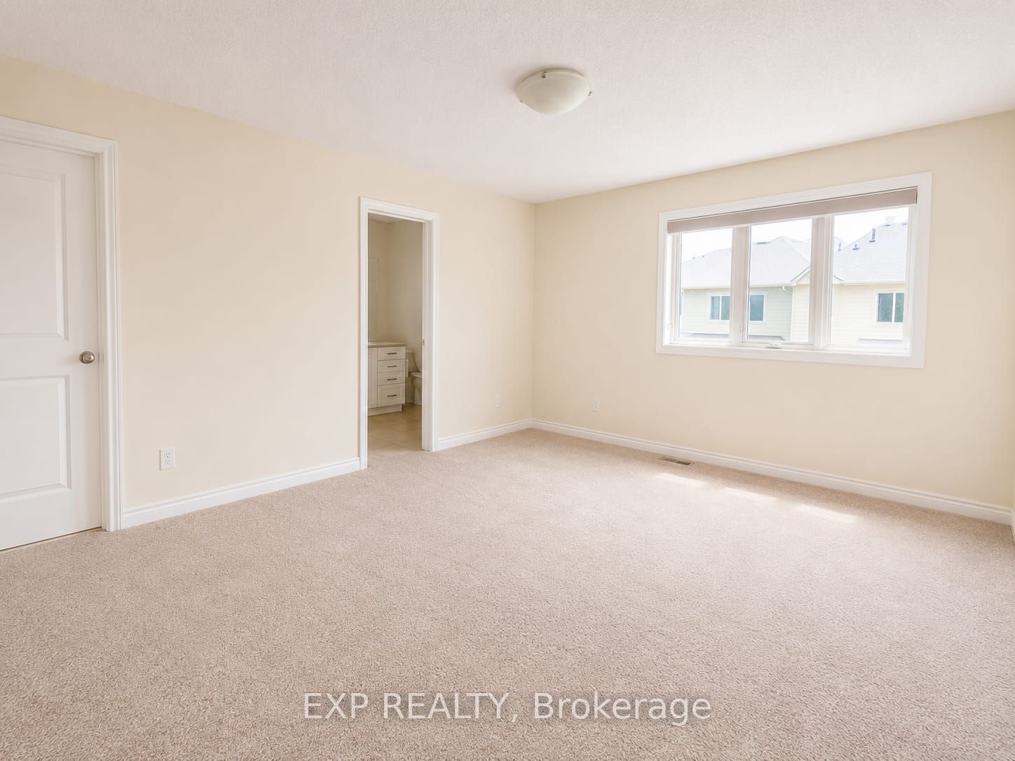 55 Fallengale Crescent Property Photo 6