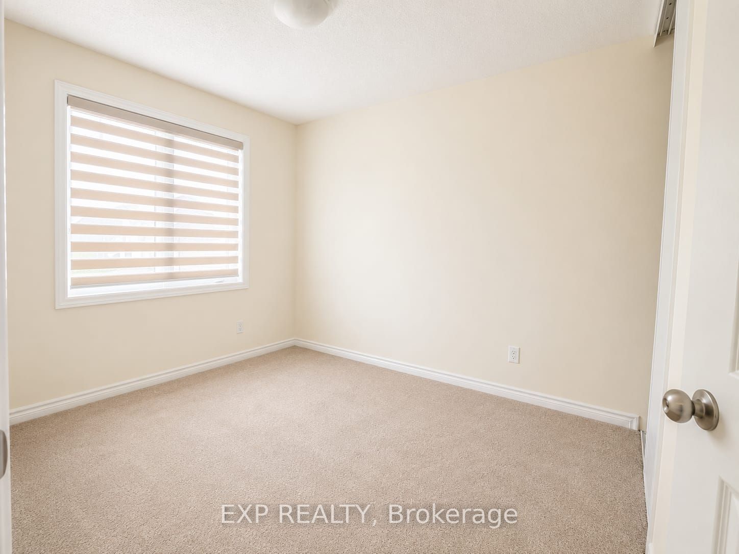 55 Fallengale Crescent Property Photo 7