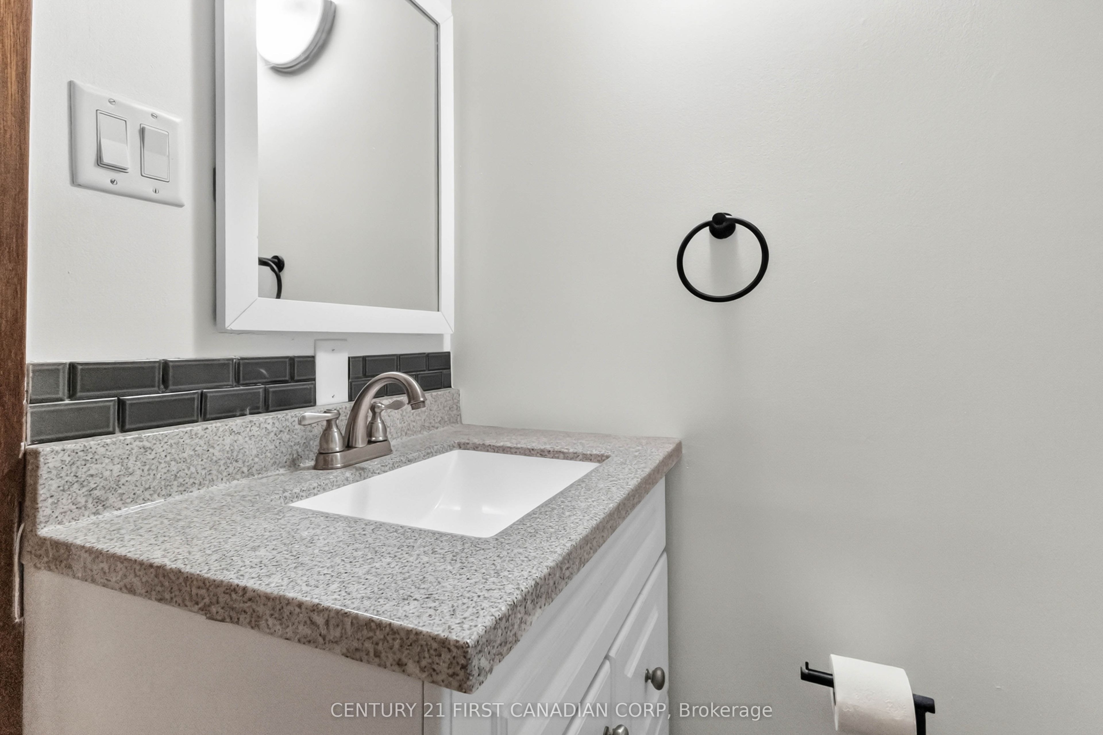 138 Harding Crescent Property Photo 23