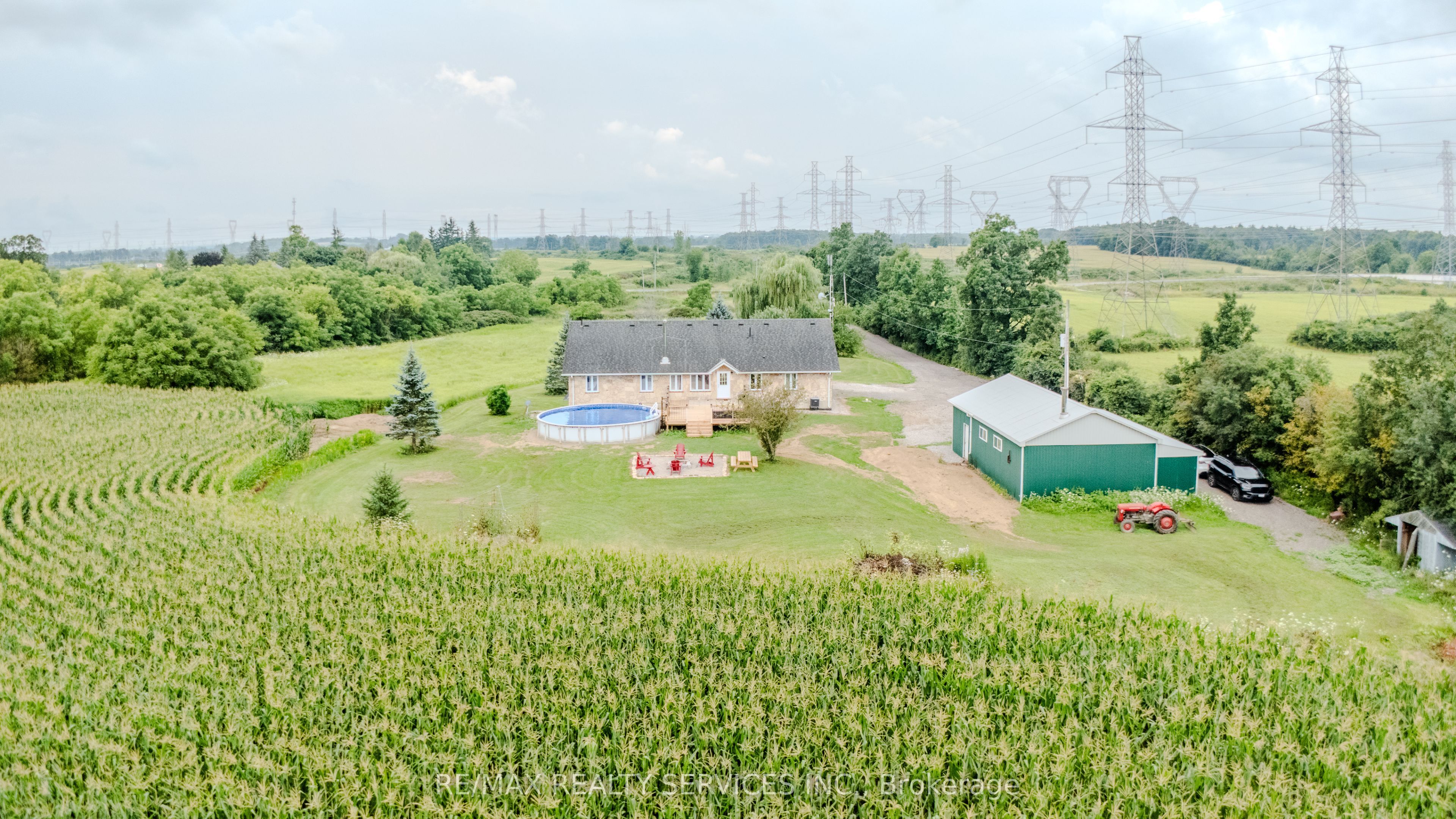 107 6th Line Property Photo 1
