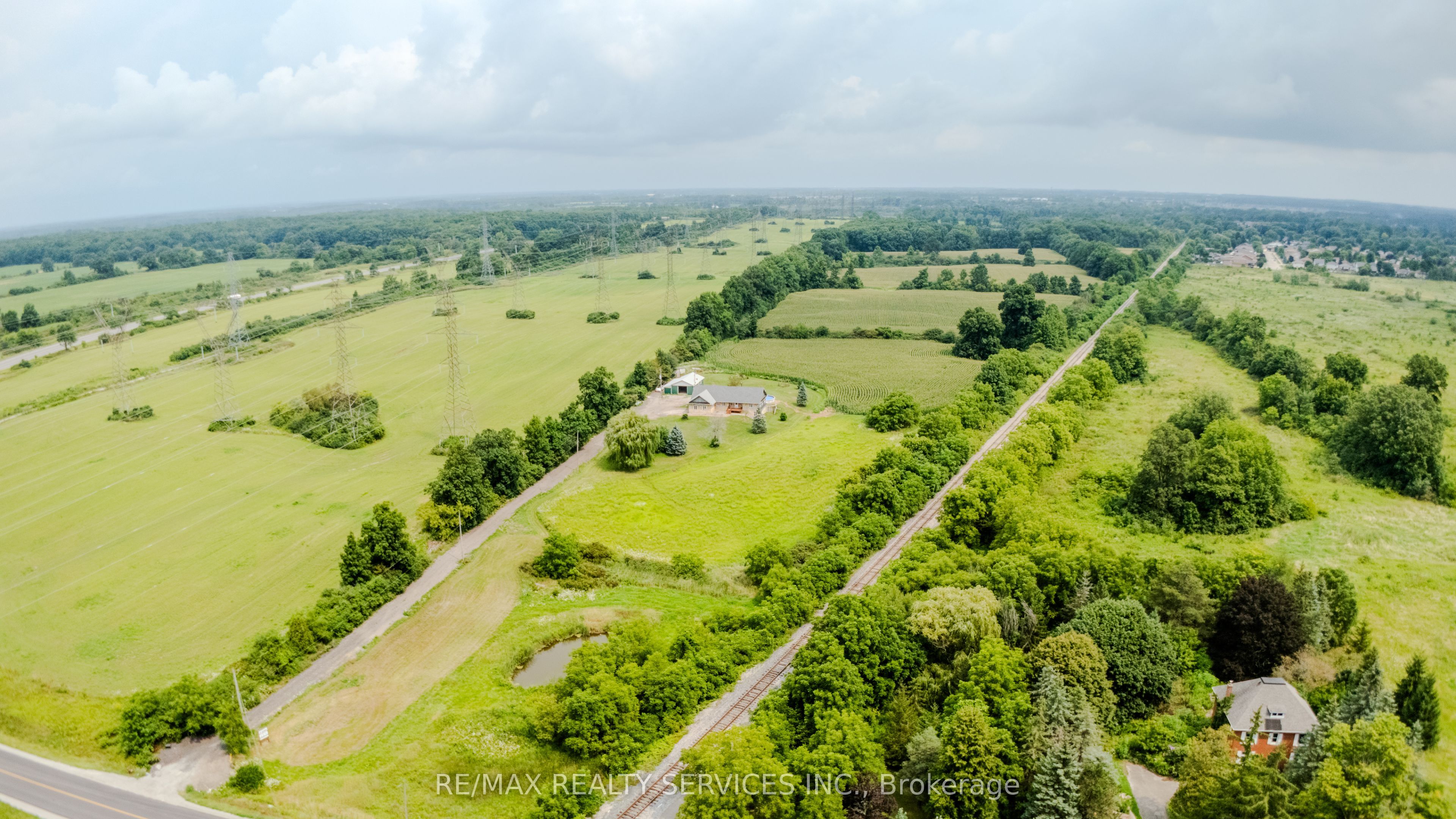 107 6th Line Property Photo 6