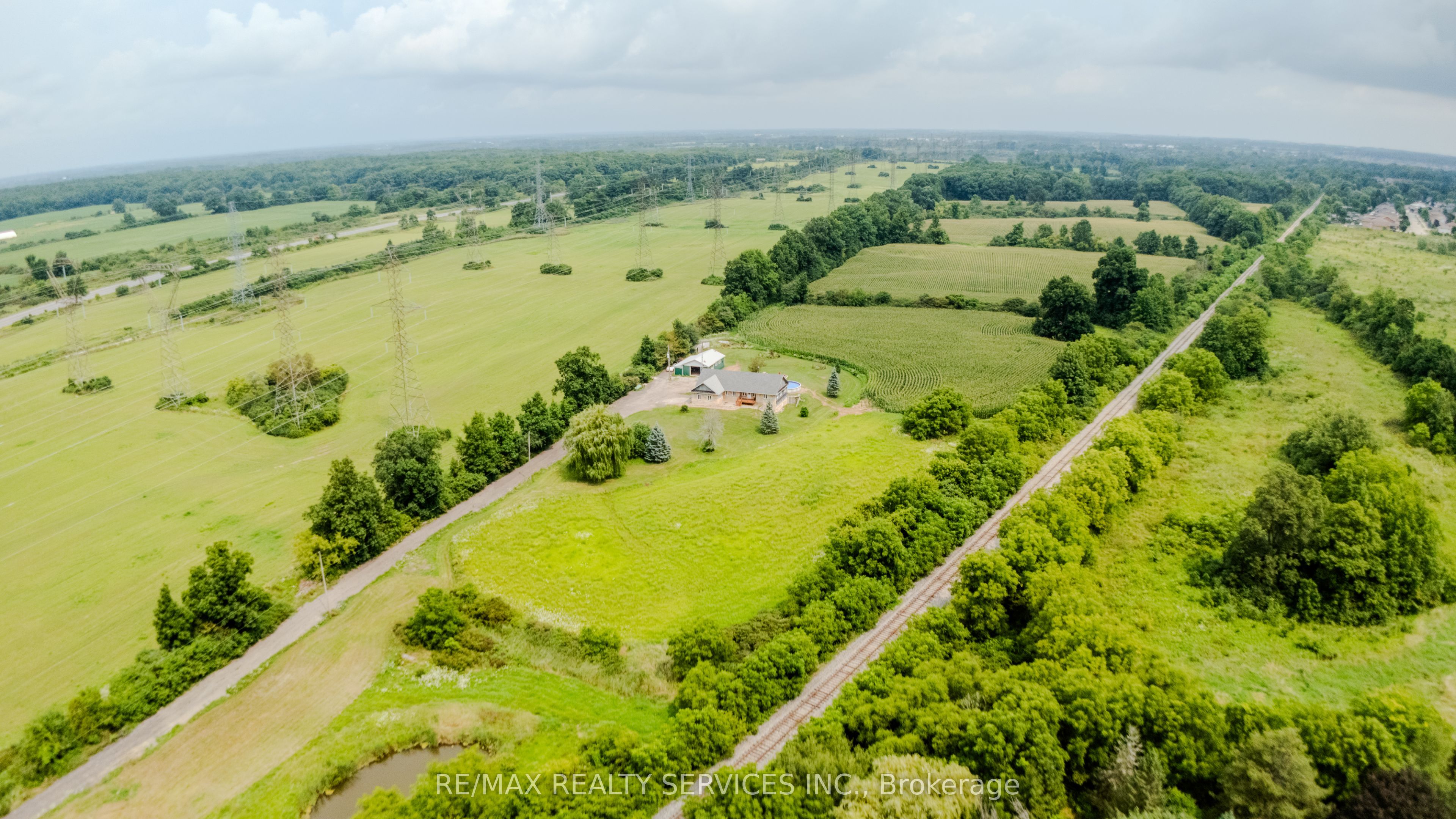 107 6th Line Property Photo 11