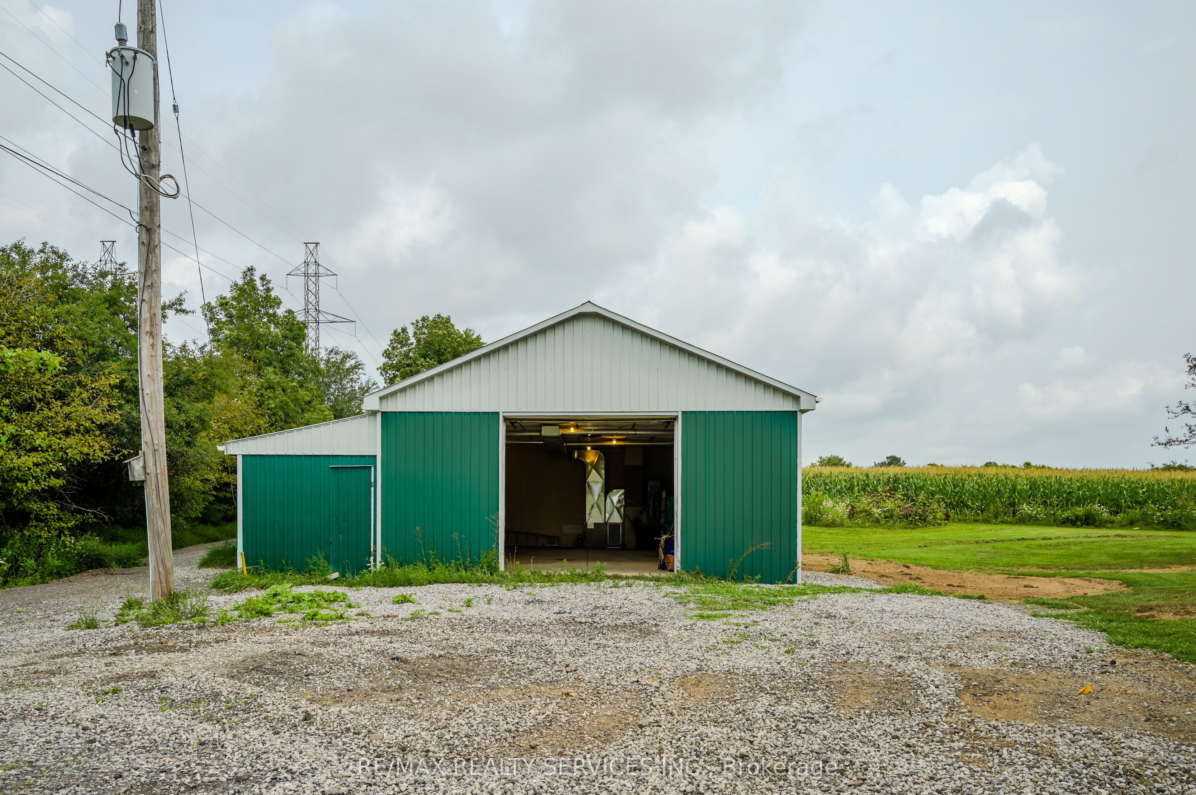 107 6th Line Property Photo 21