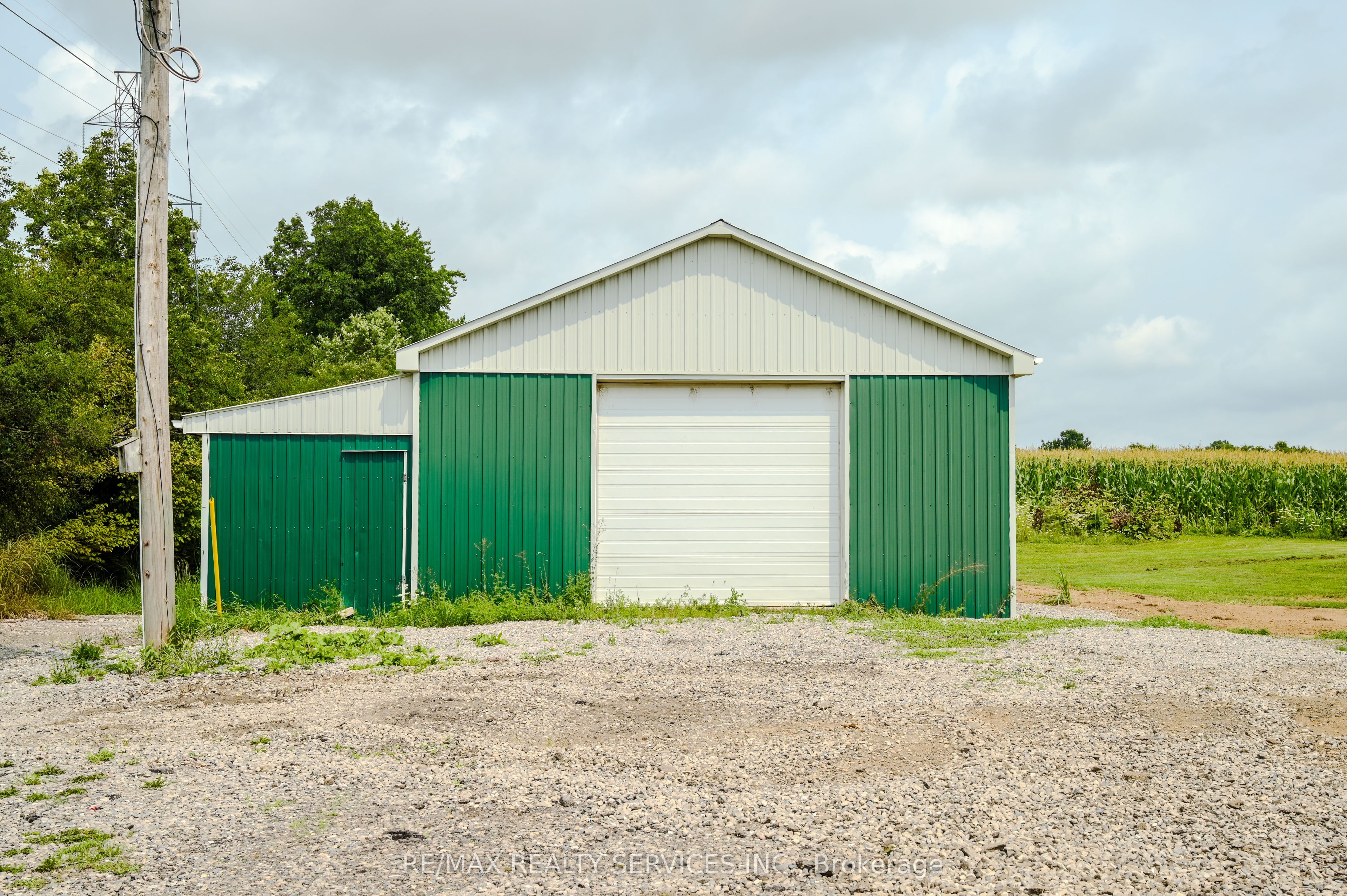 107 6th Line Property Photo 25