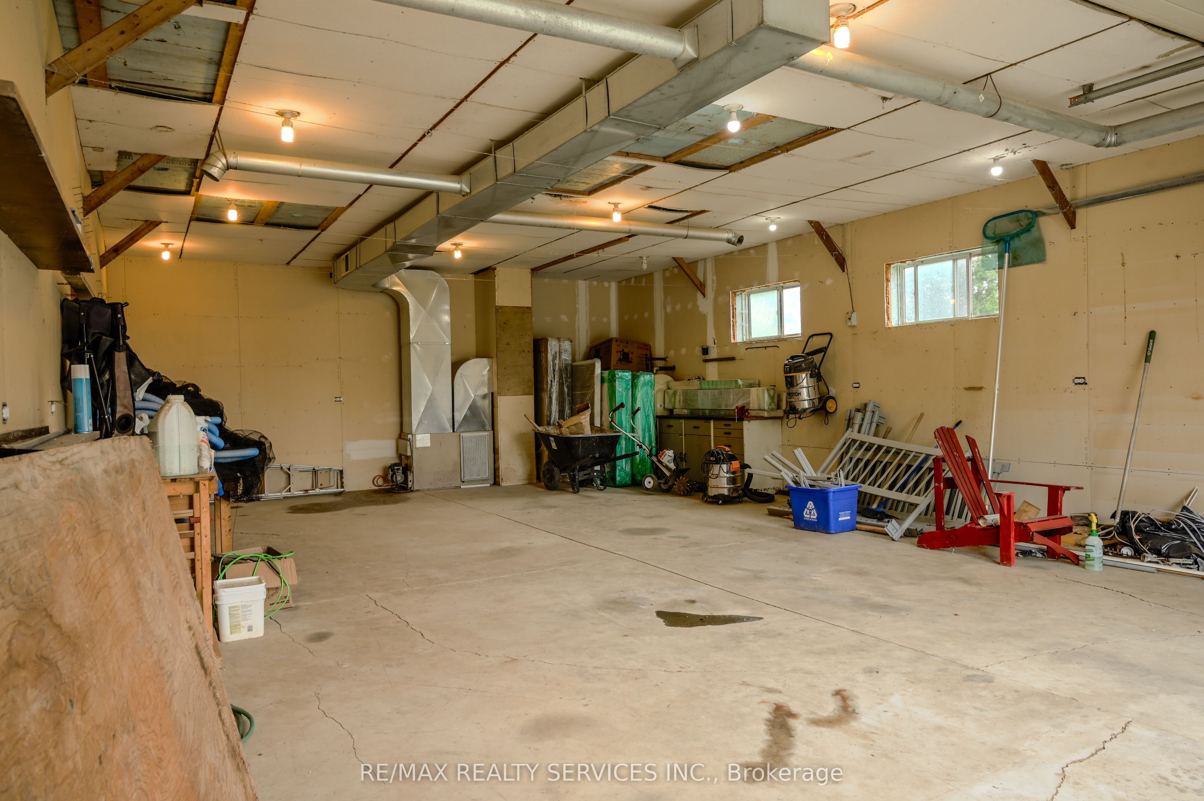 107 6th Line Property Photo 36
