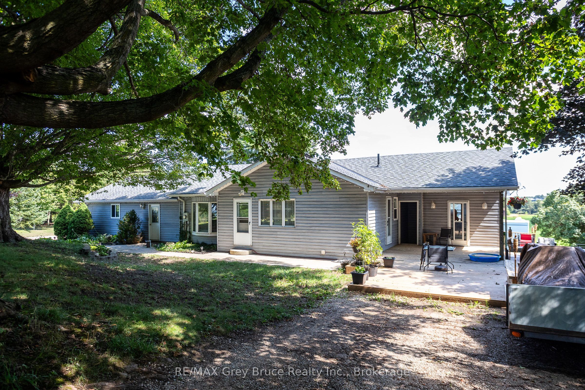 21486 Grey 16 Road Property Photo 3