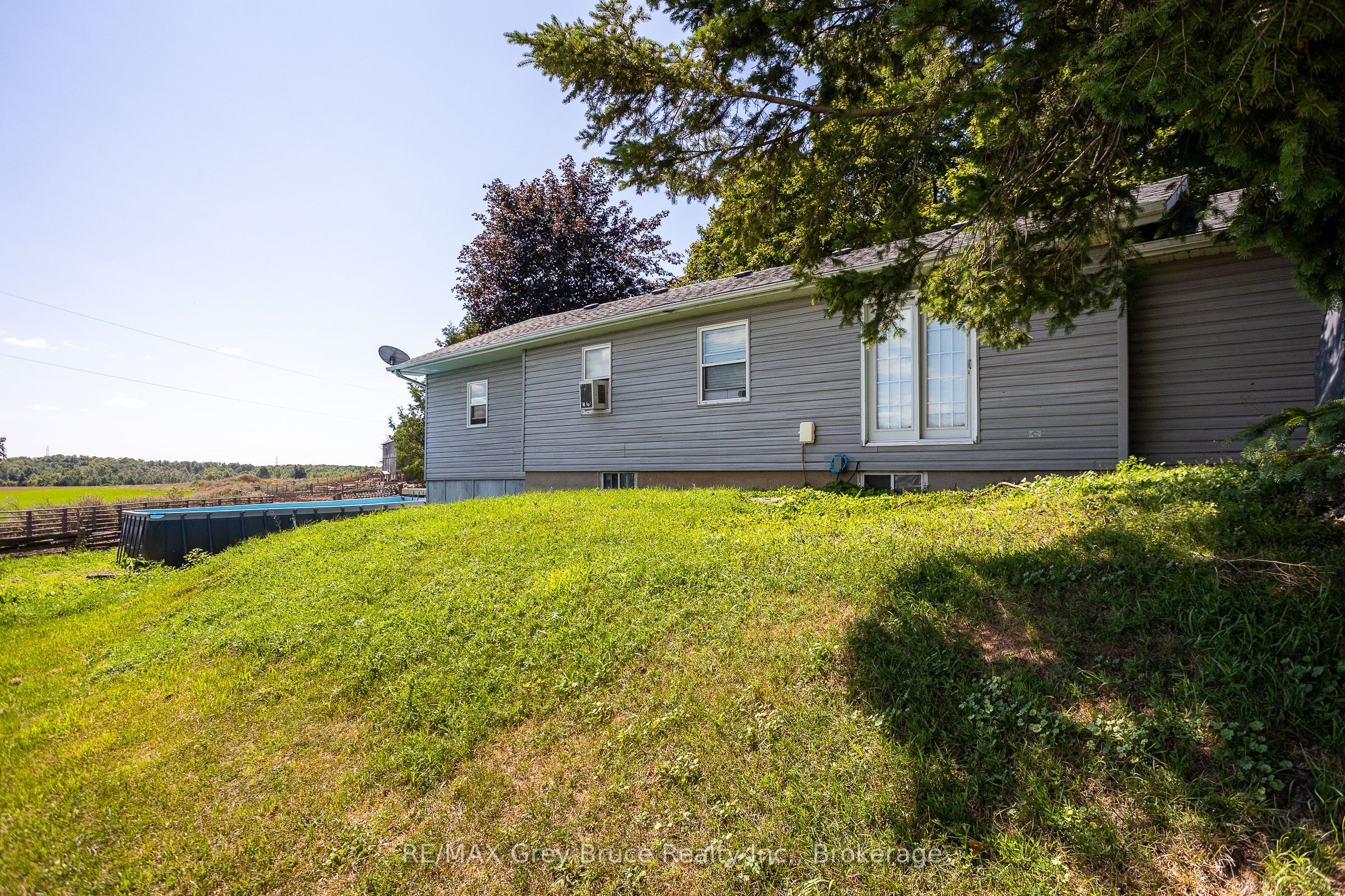 21486 Grey 16 Road Property Photo 25