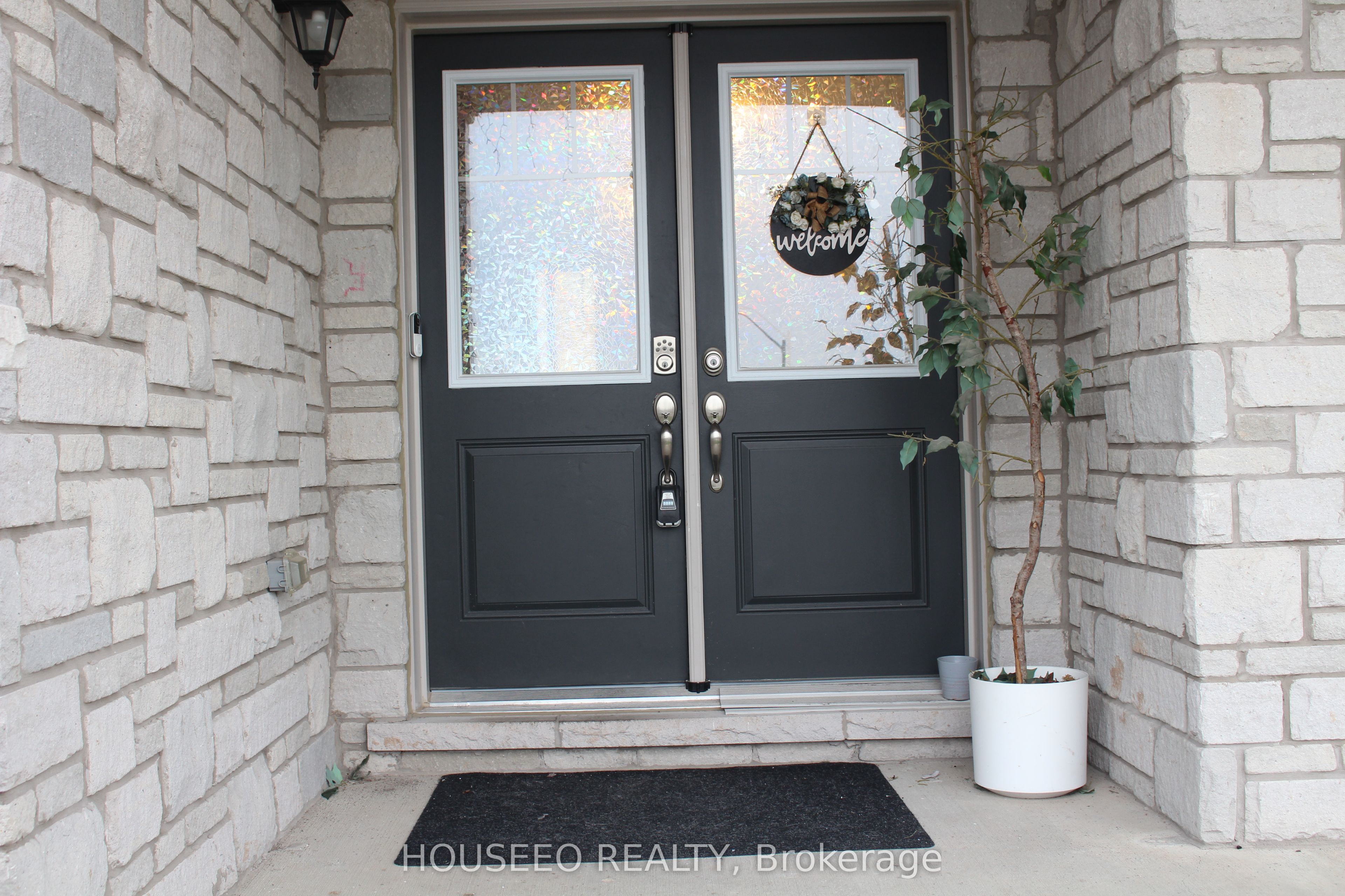 58 Oriole Crescent Property Photo 3