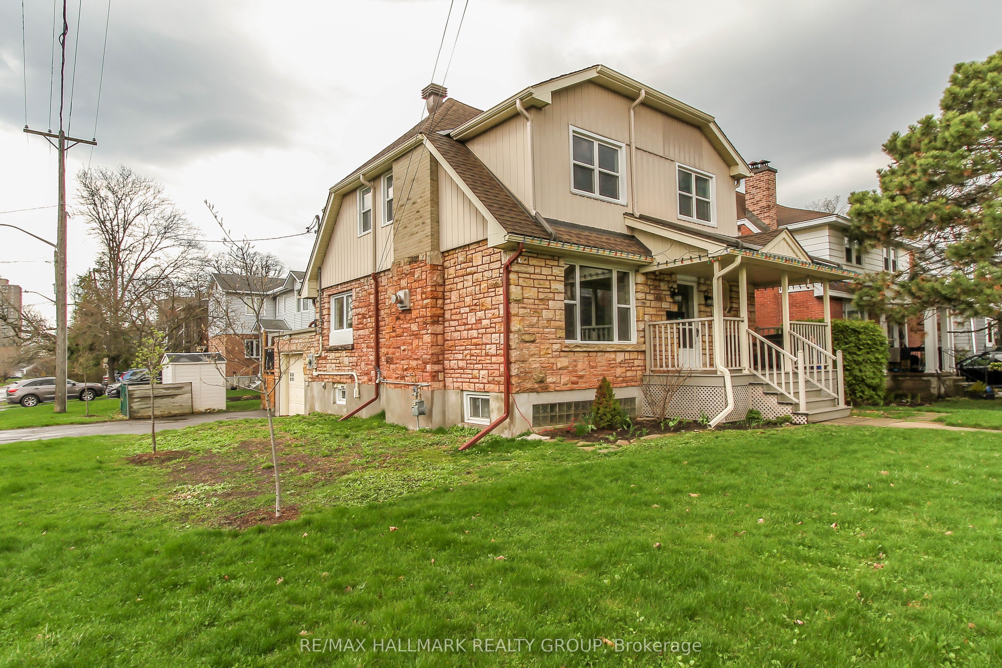 220 Cowley Avenue Property Photo 33