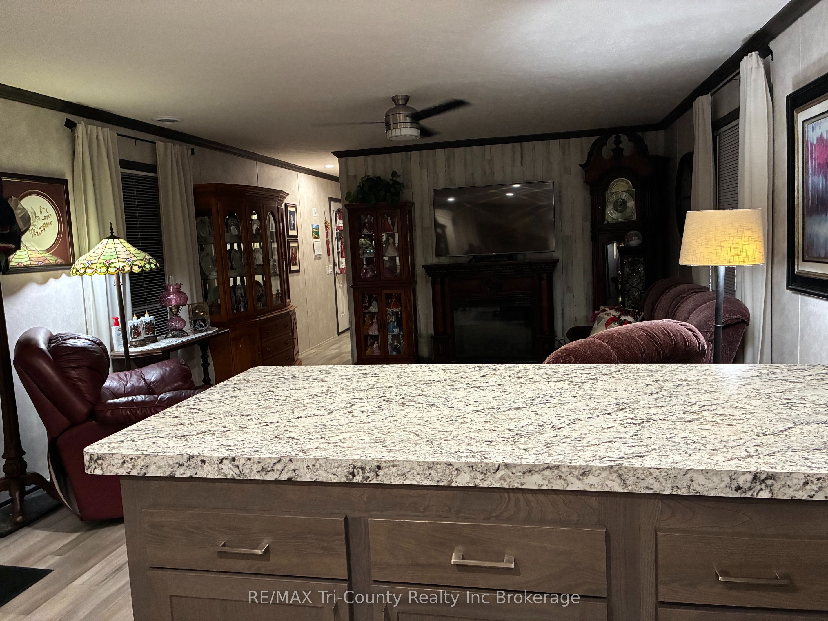 11981 Plank Road Property Photo 6