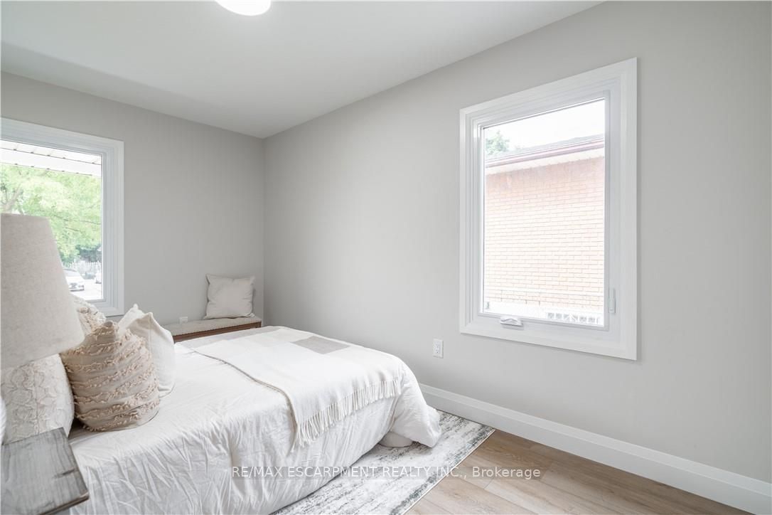 88 Ivon Avenue Property Photo 15