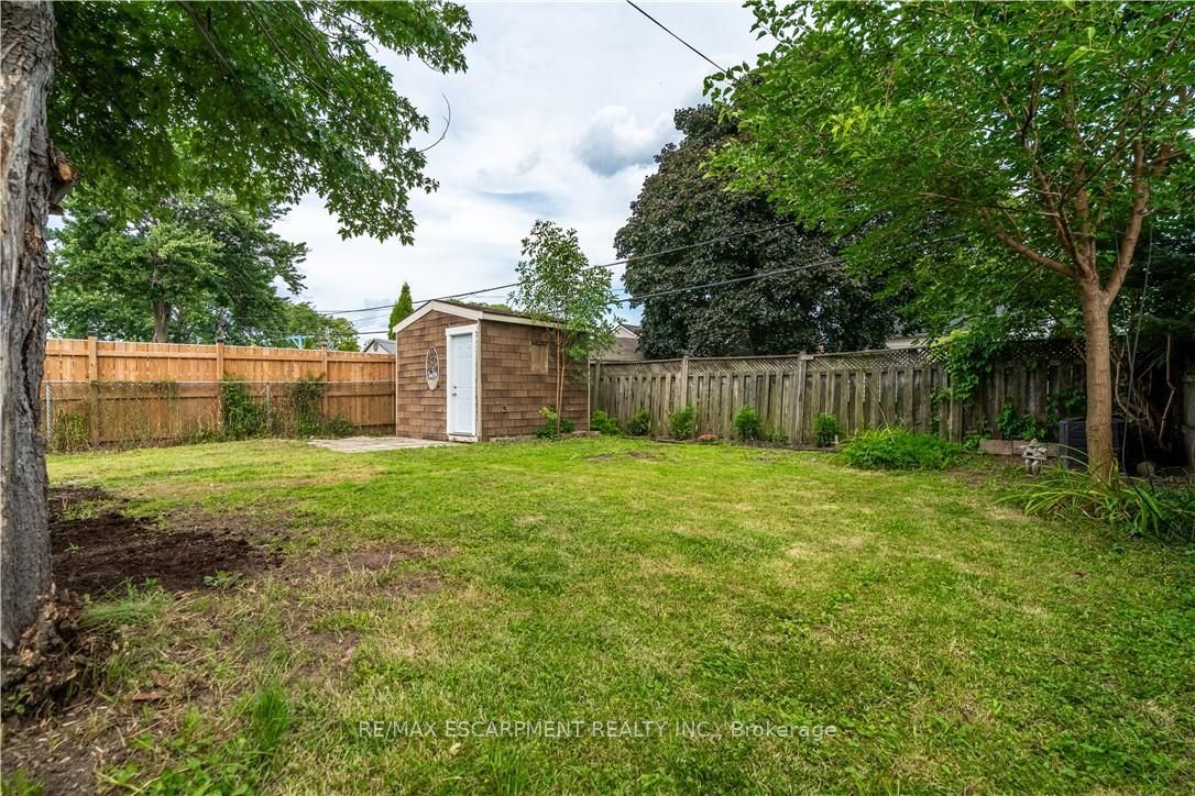 88 Ivon Avenue Property Photo 29