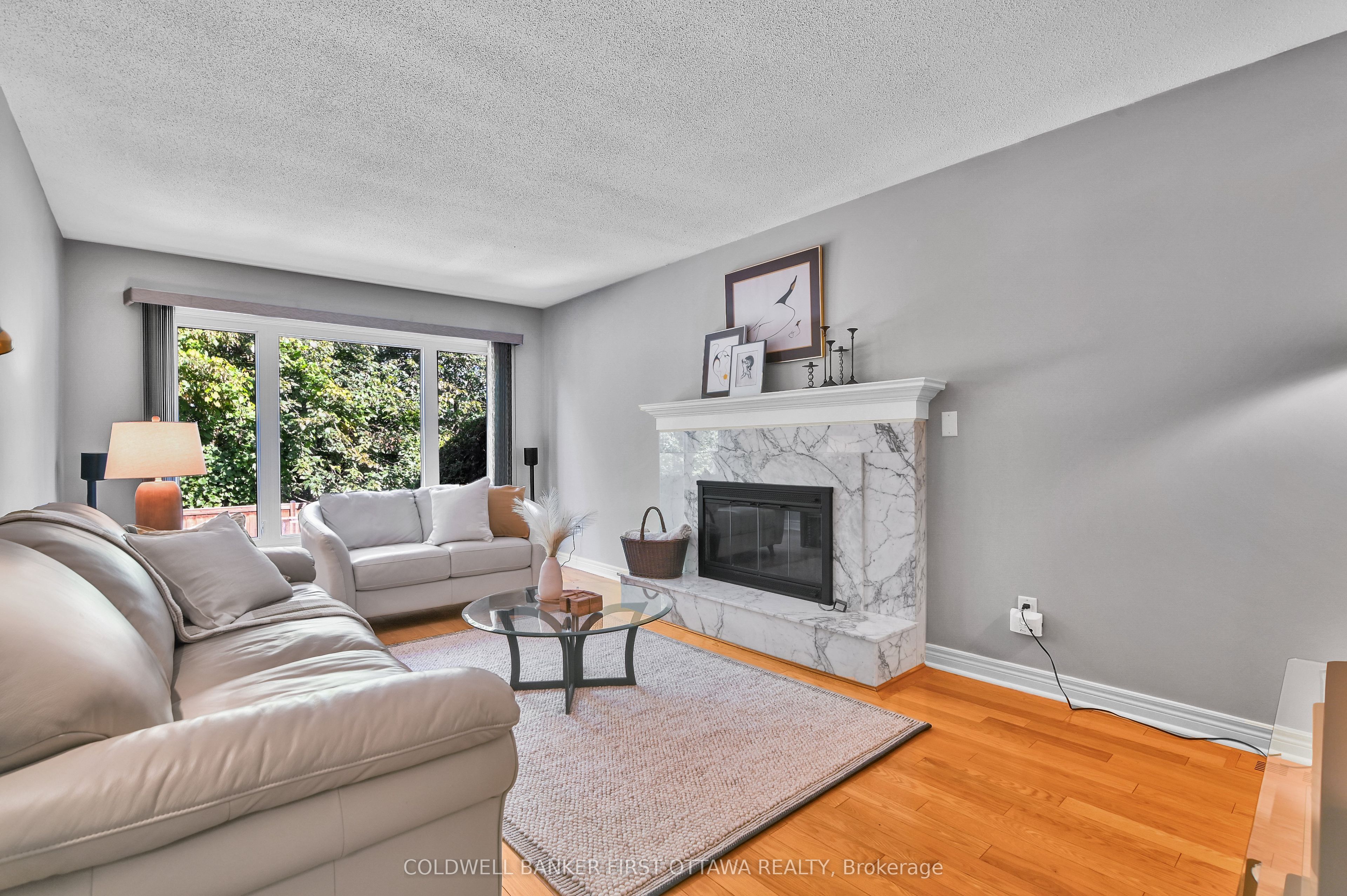 605 Brookridge Crescent Property Photo 8