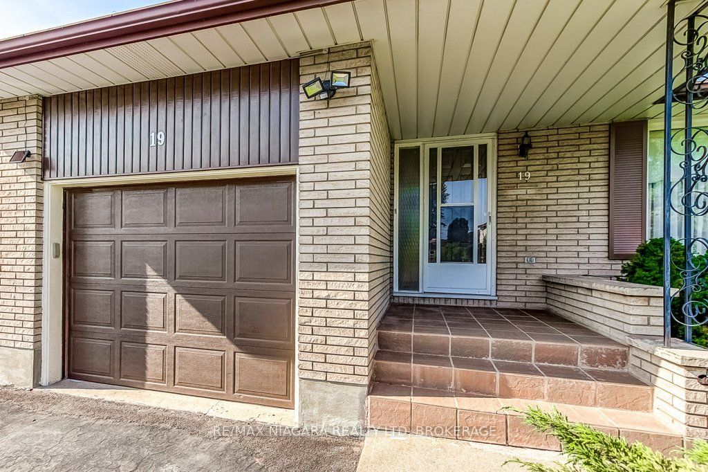 19 Eastdale Crescent Property Photo 6