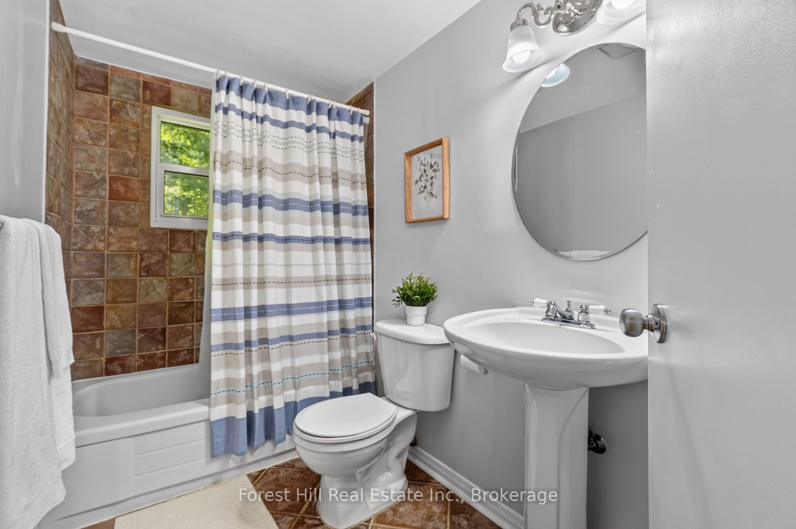 1208 Mccomb Point Drive Property Photo 16