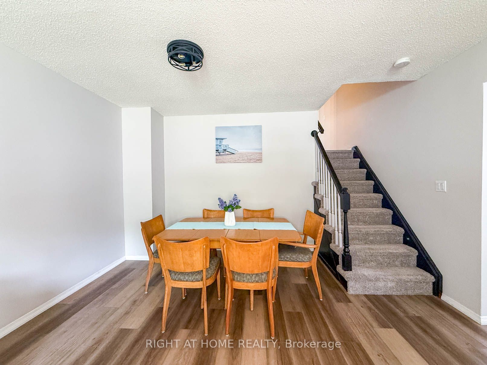 2623 Kaymar Crescent Property Photo 9