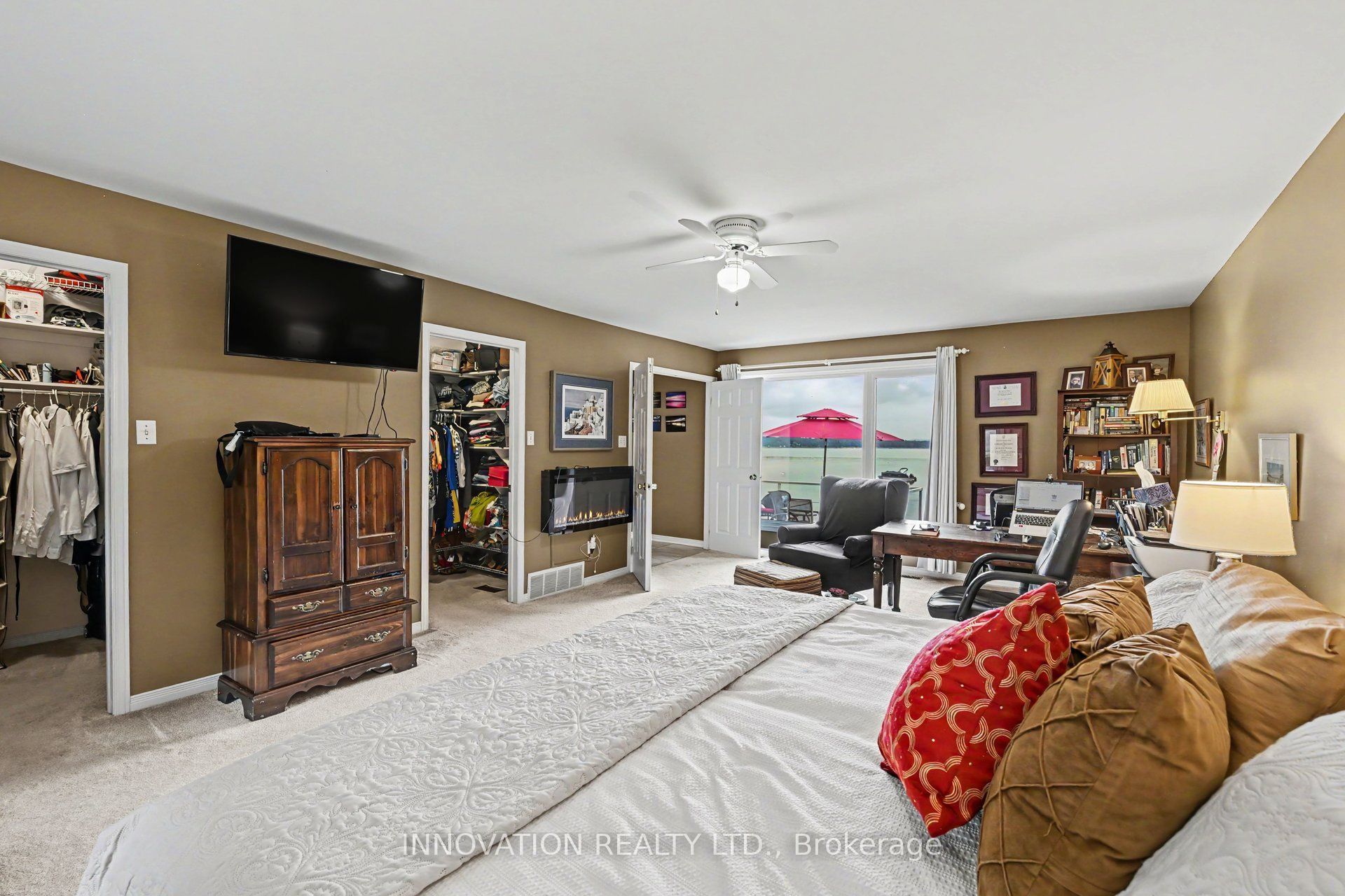 4372 Armitage Avenue W Property Photo 38