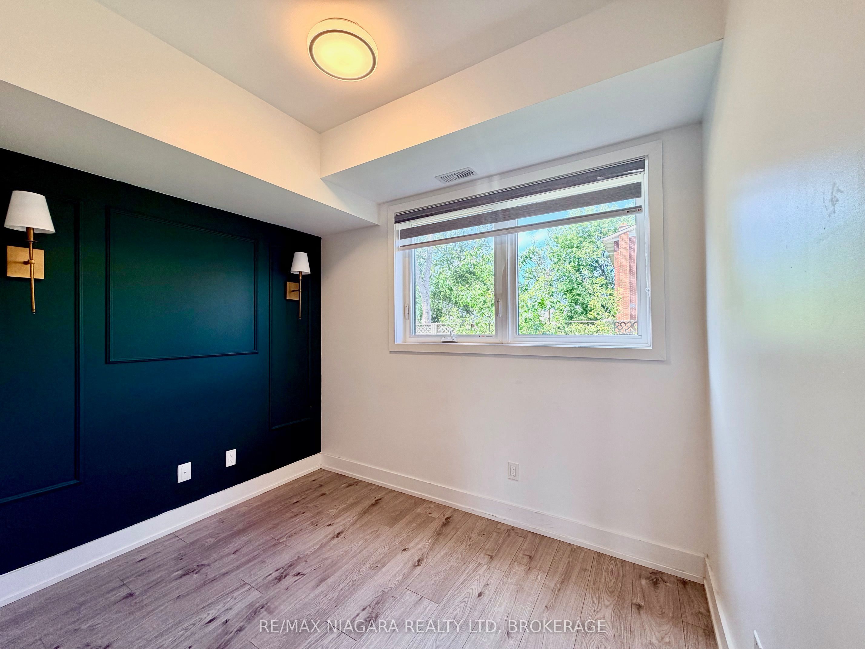 6065 Mcleod Road Property Photo 10
