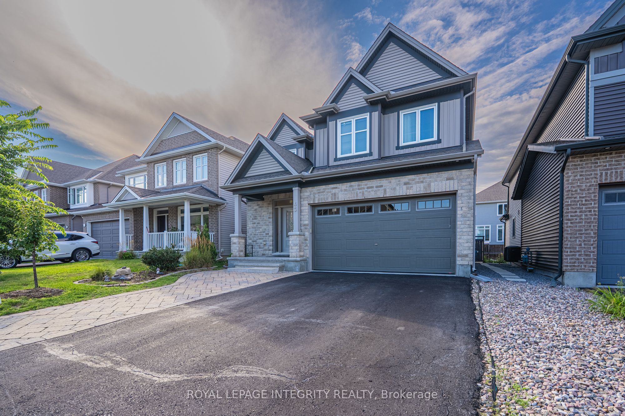43 Cento Way Property Photo 2