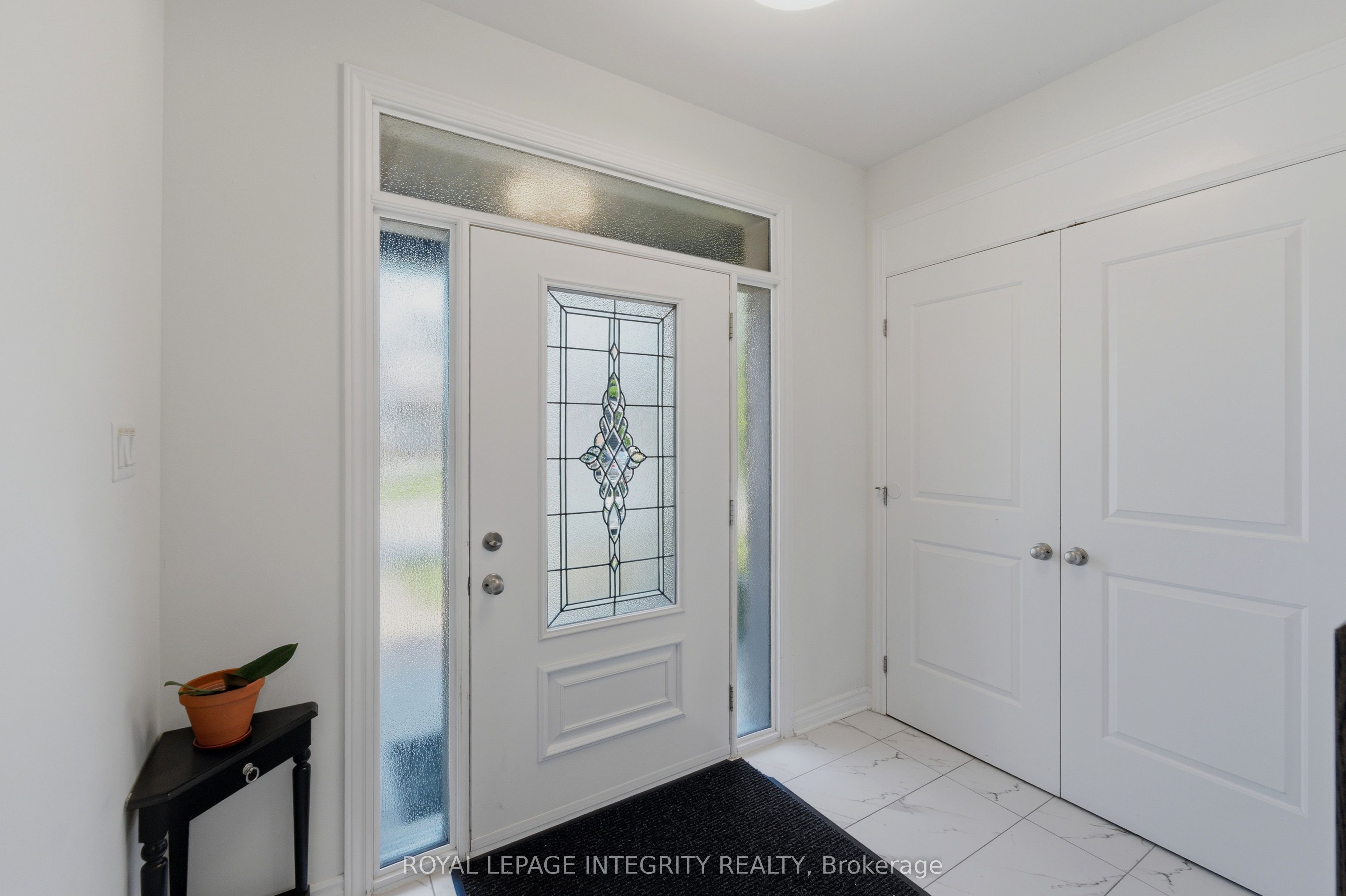 43 Cento Way Property Photo 3