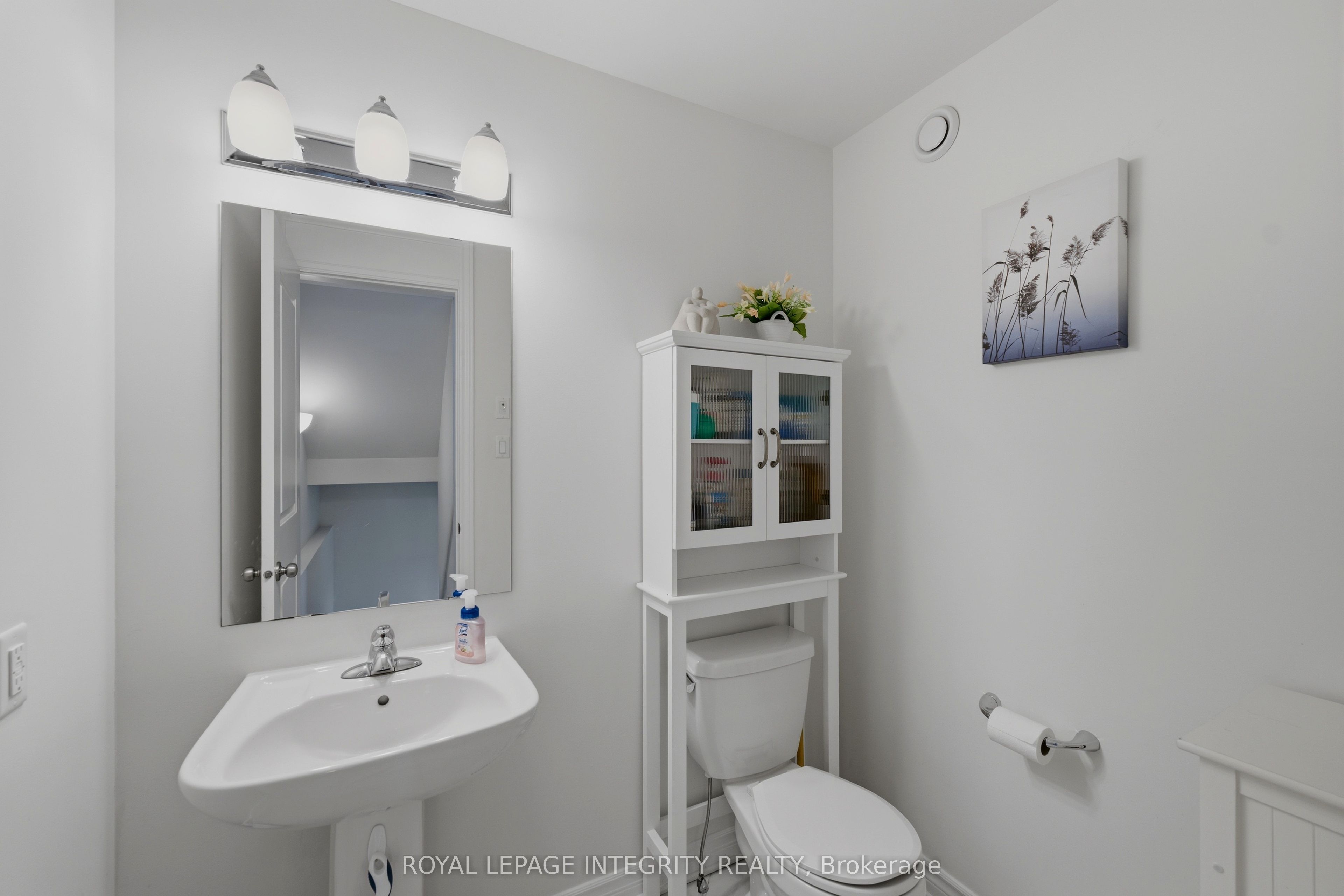 43 Cento Way Property Photo 5