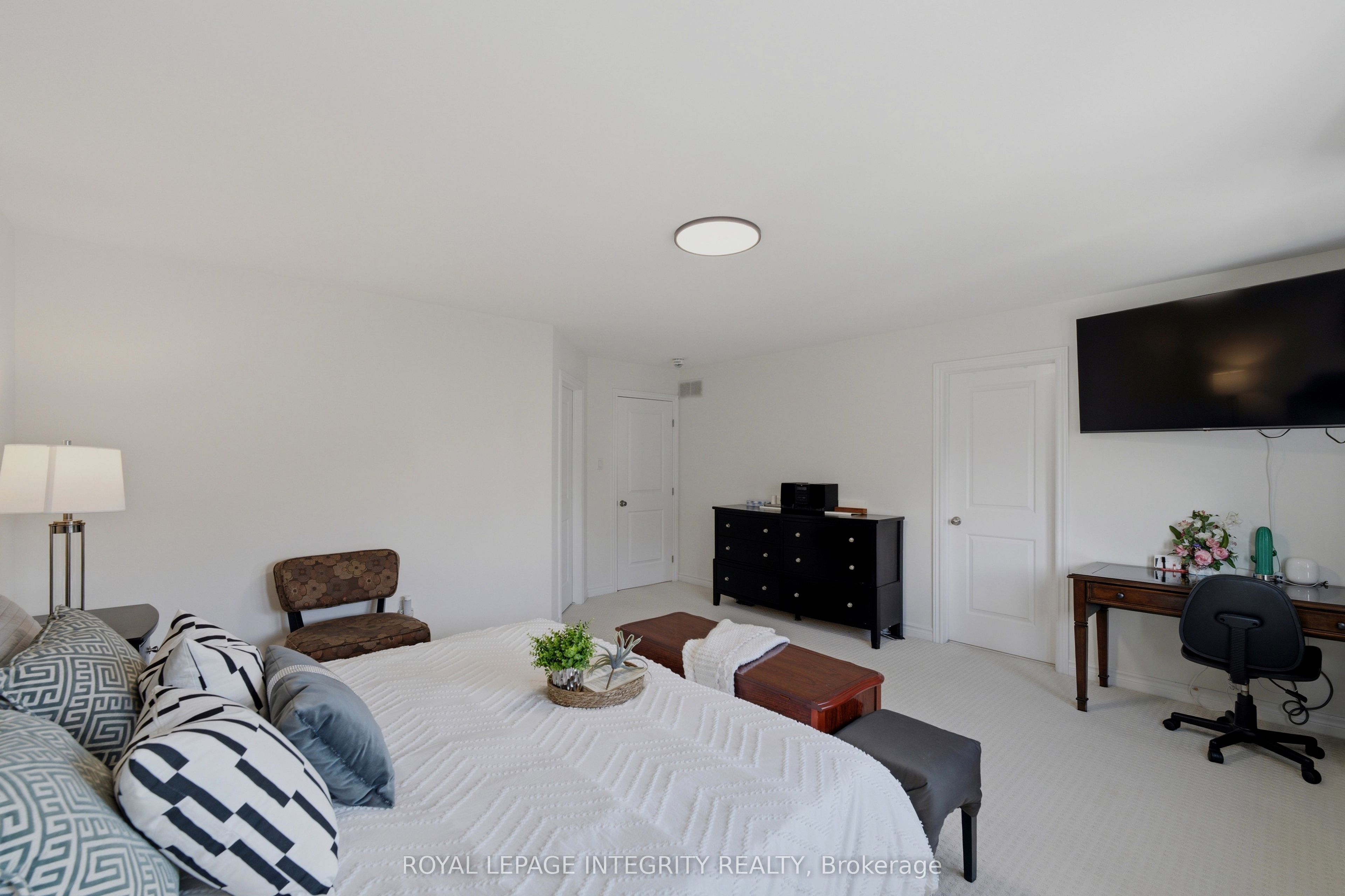 43 Cento Way Property Photo 18