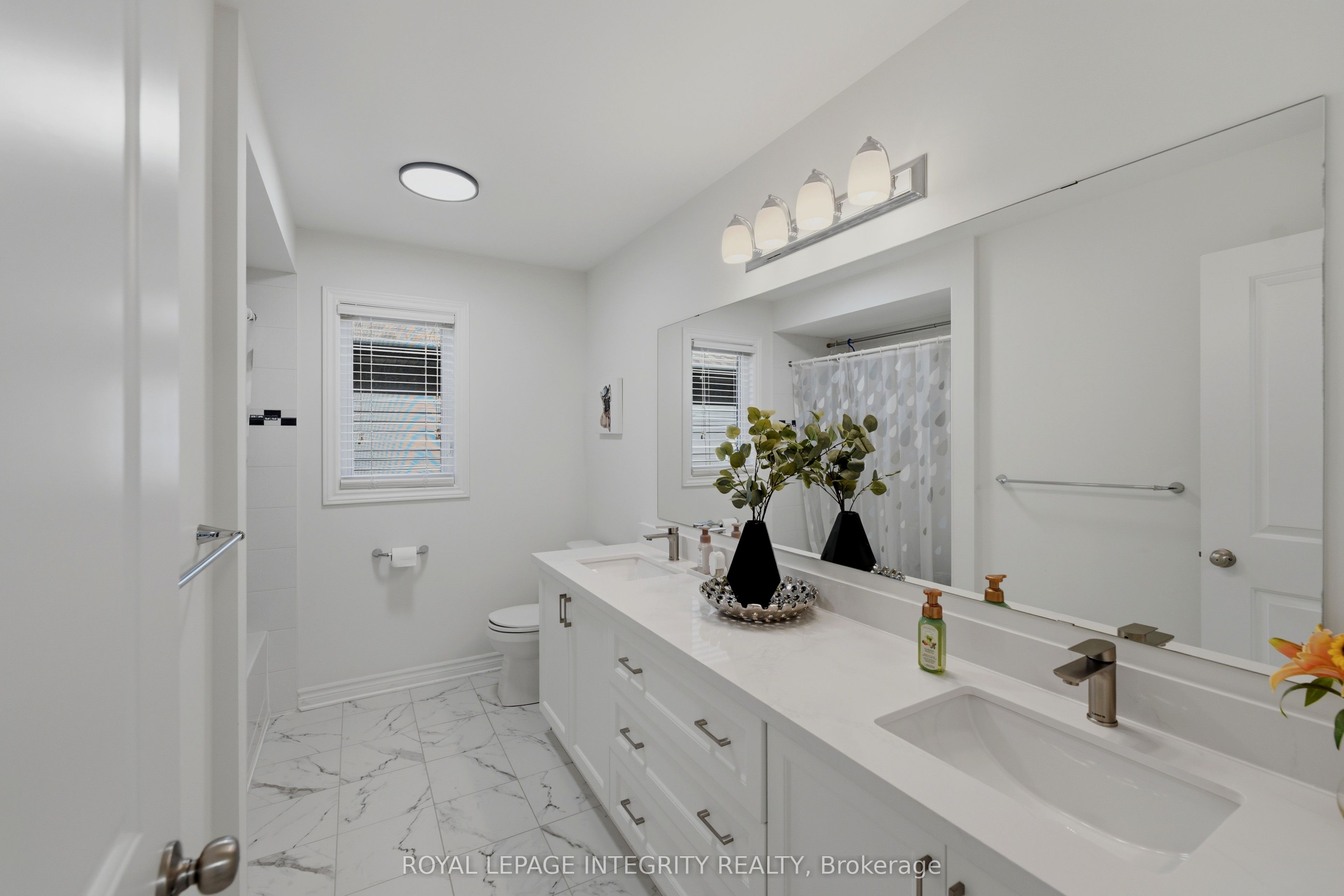 43 Cento Way Property Photo 28
