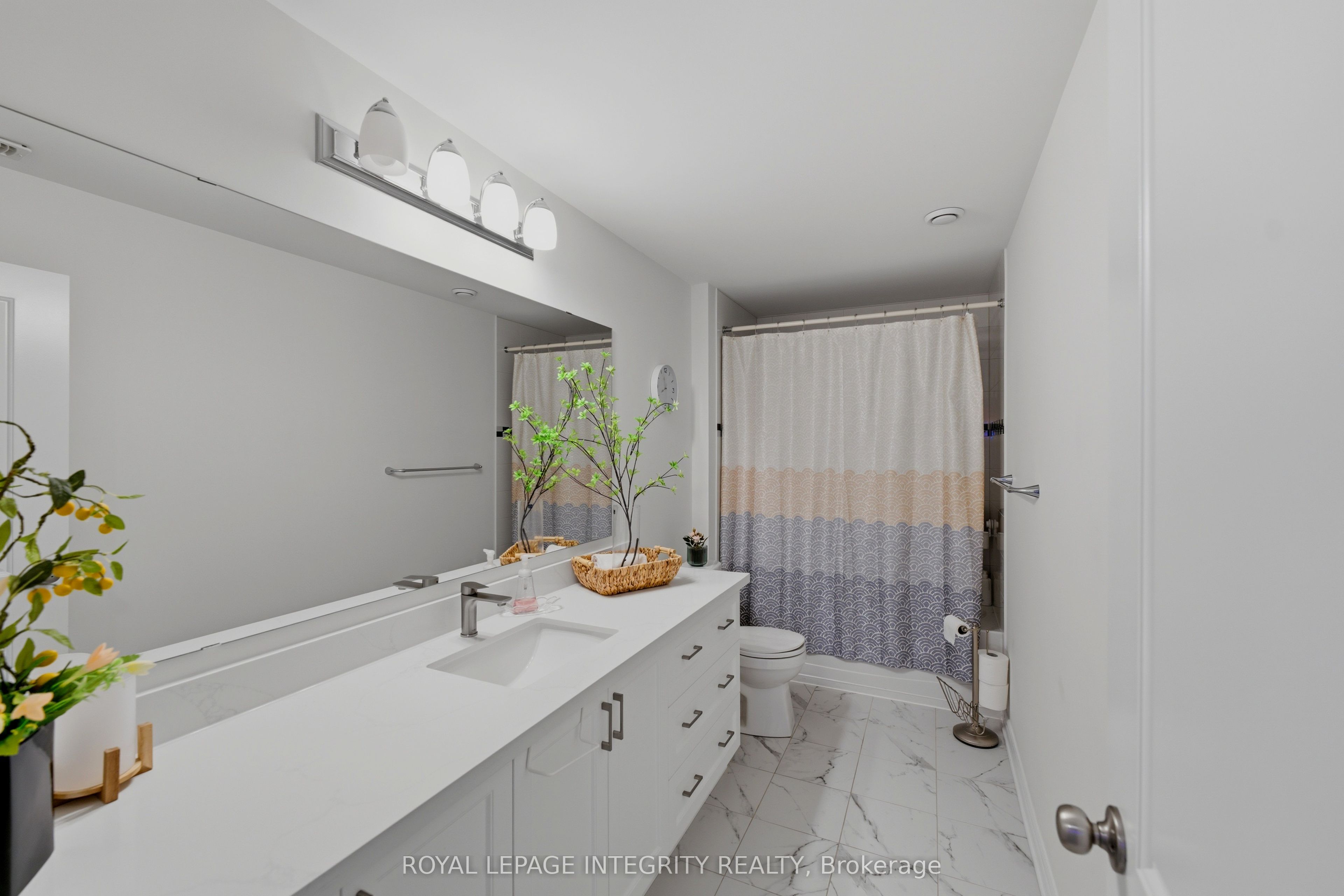 43 Cento Way Property Photo 35