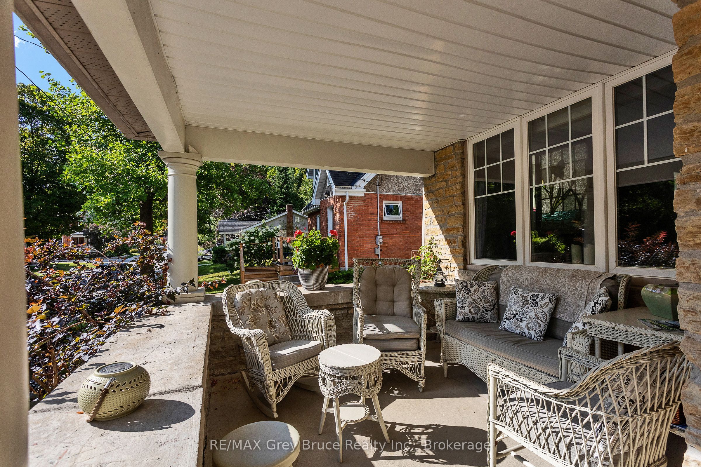 772 3rd Avenue W Property Photo 6