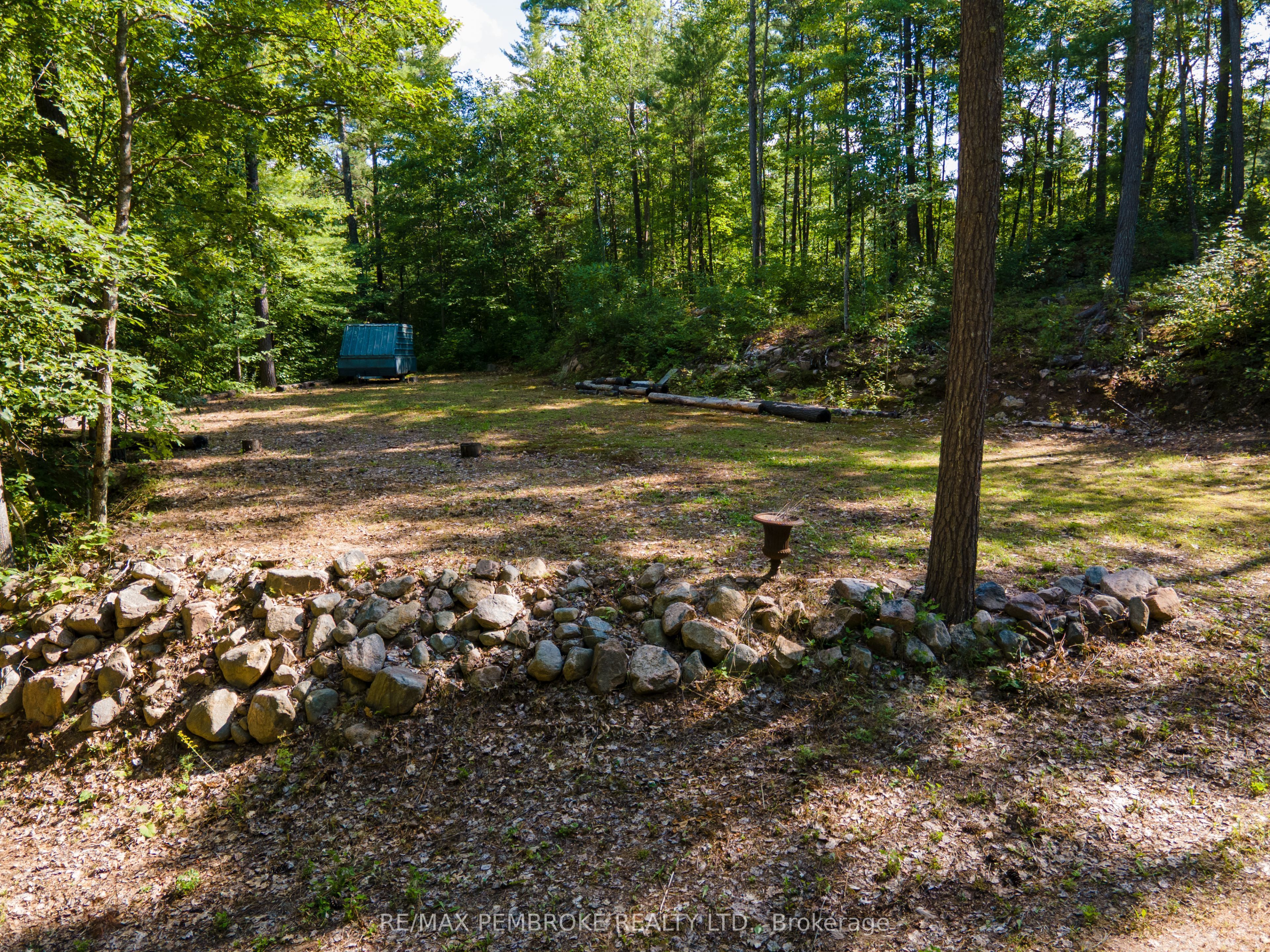 5032 Round Lake Road Property Photo 12