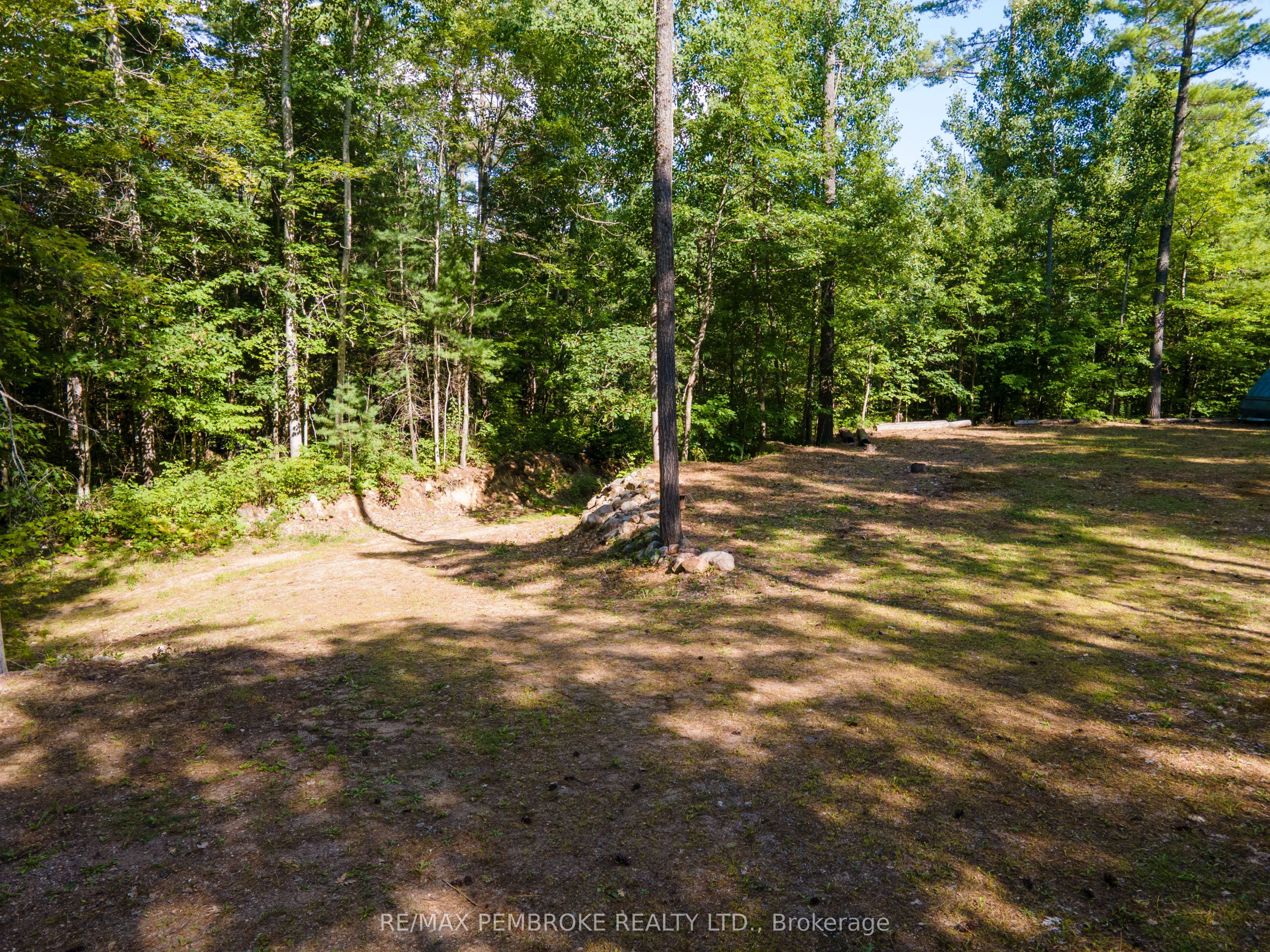 5032 Round Lake Road Property Photo 15