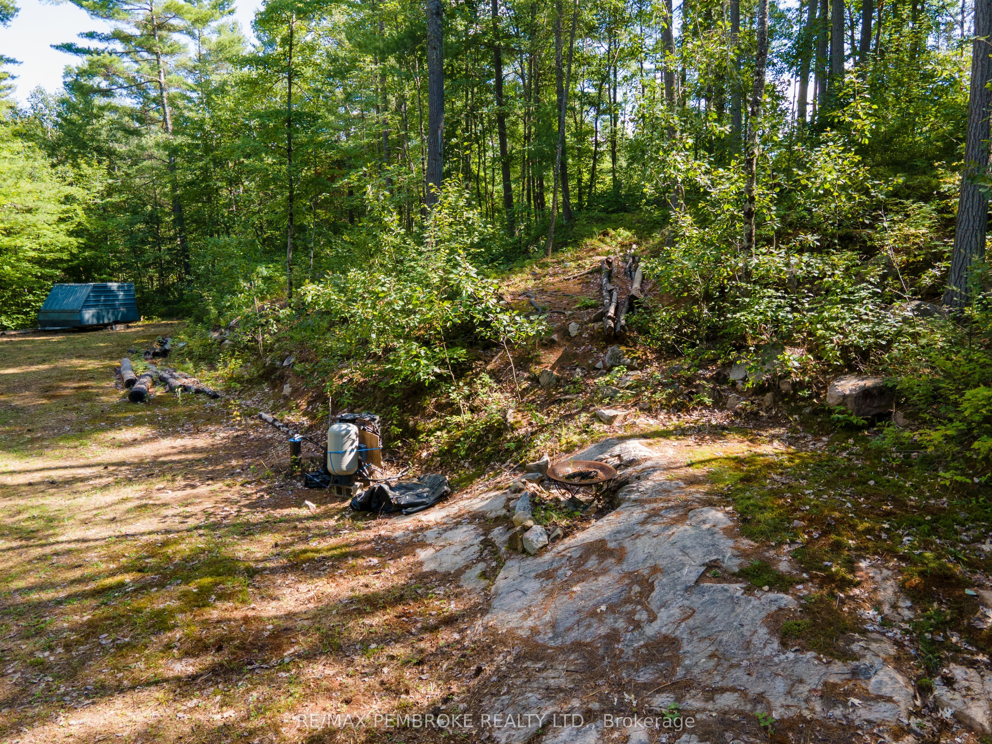 5032 Round Lake Road Property Photo 16