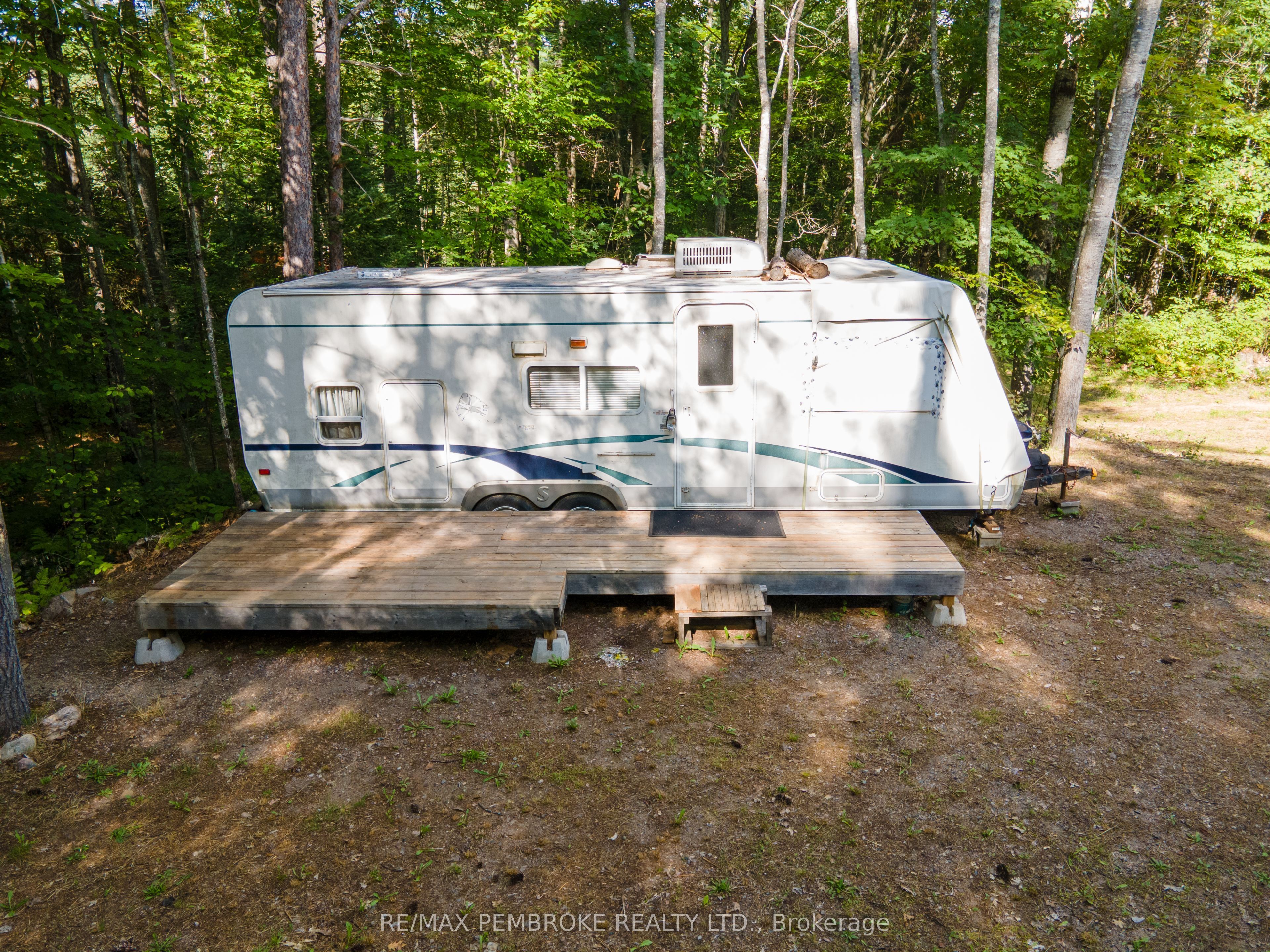 5032 Round Lake Road Property Photo 19