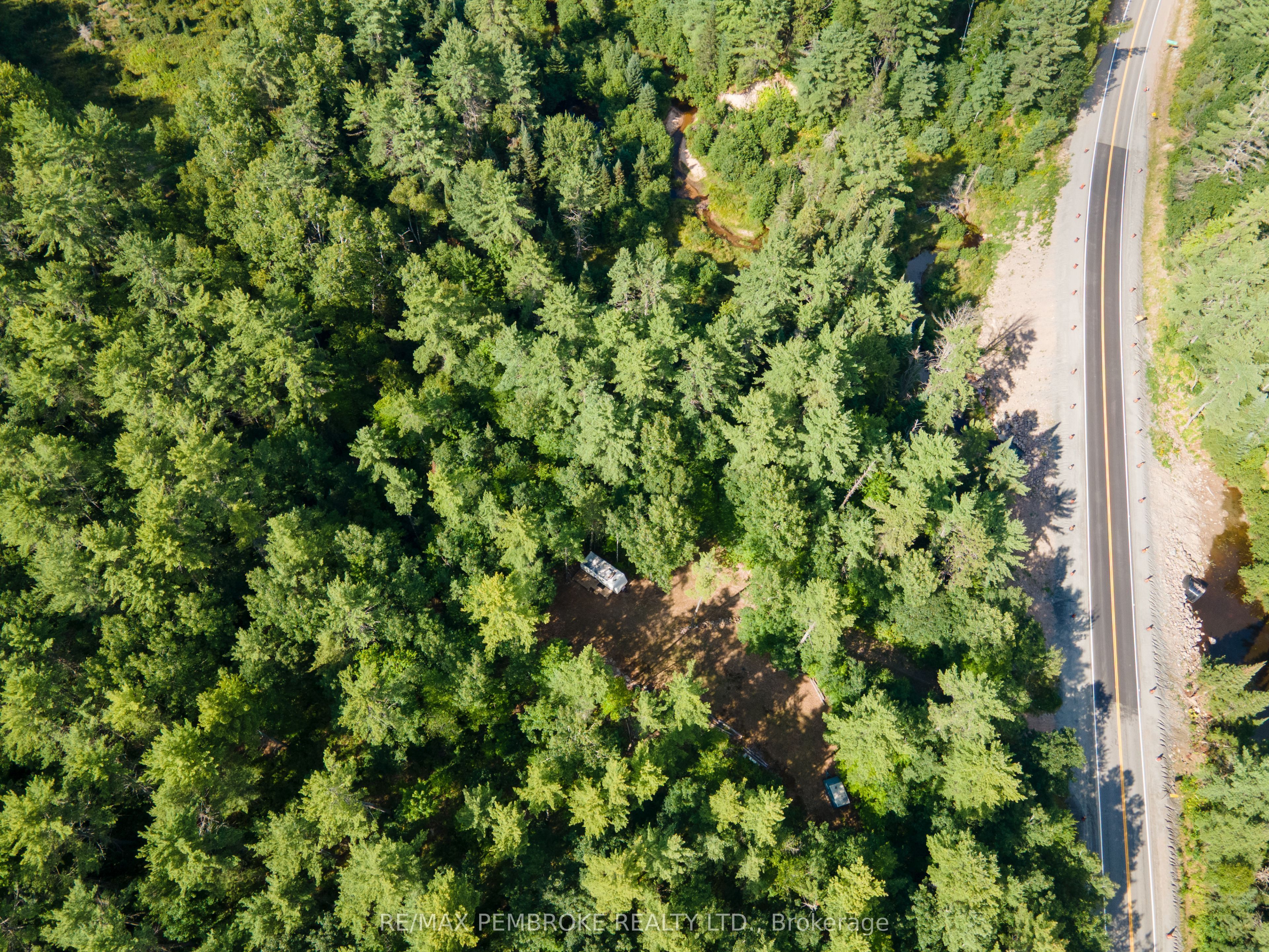 5032 Round Lake Road Property Photo 28