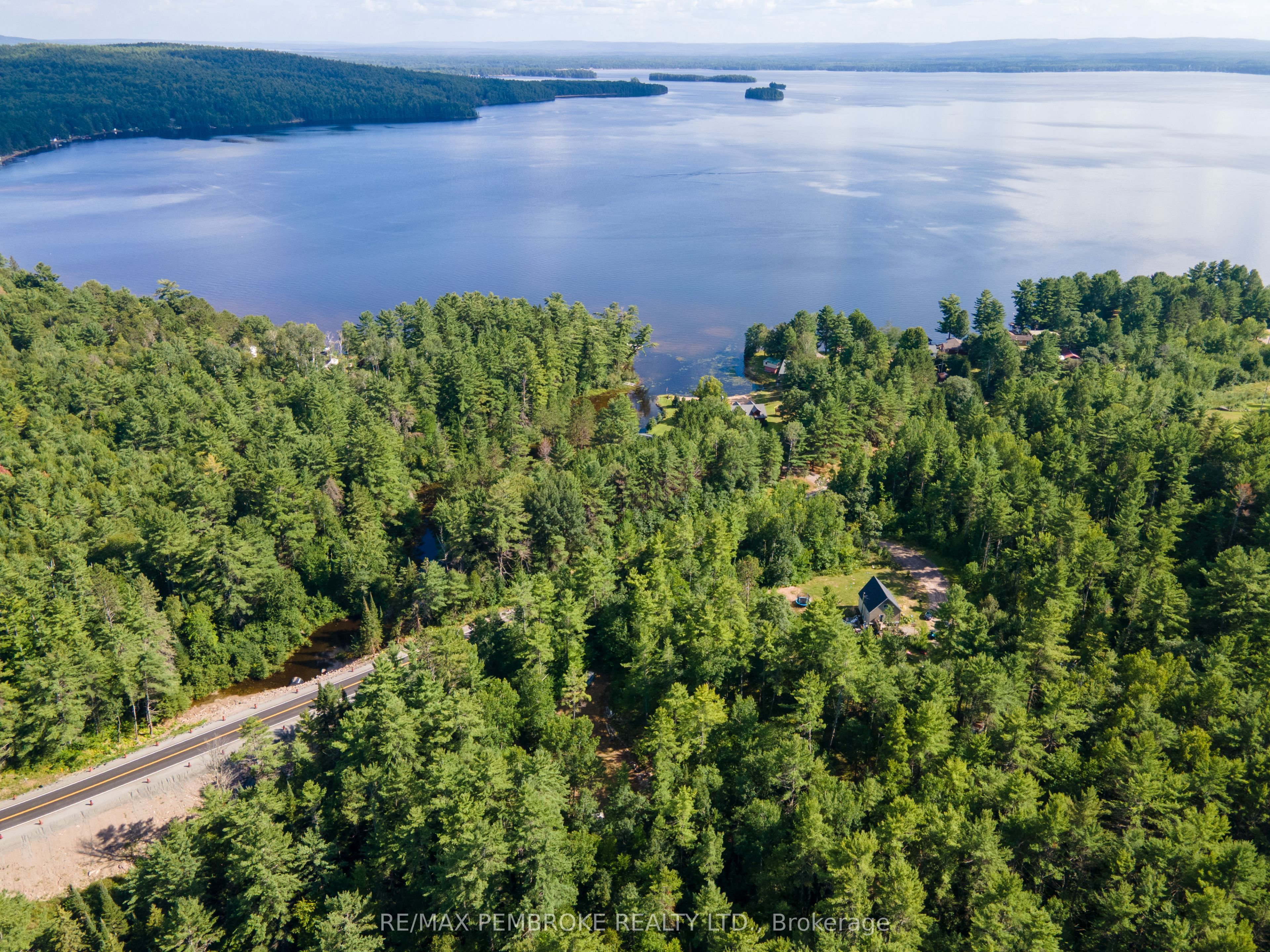 5032 Round Lake Road Property Photo 29